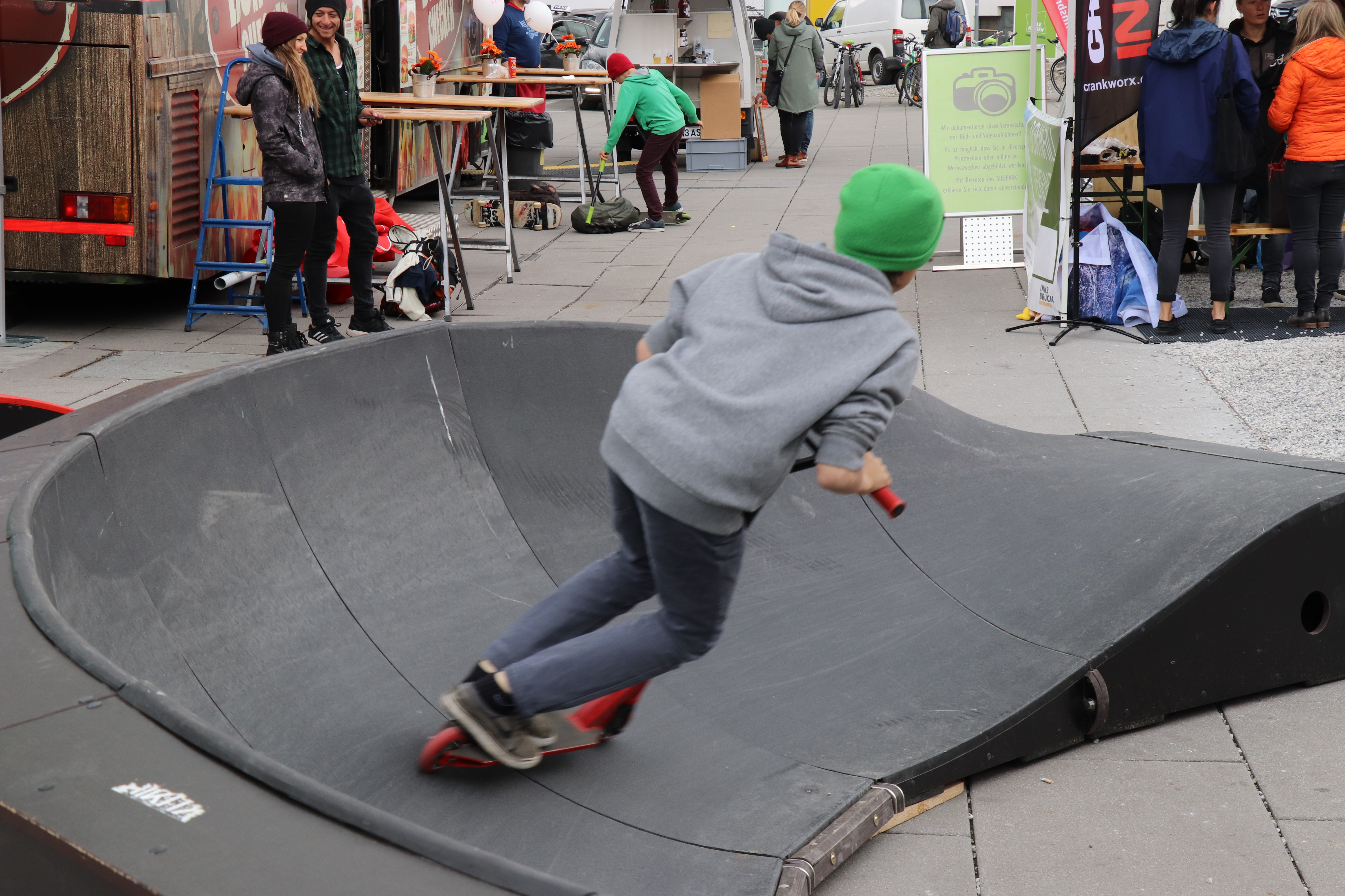 Auch Scooter-Begeisterte kommen voll auf ihre Kosten.