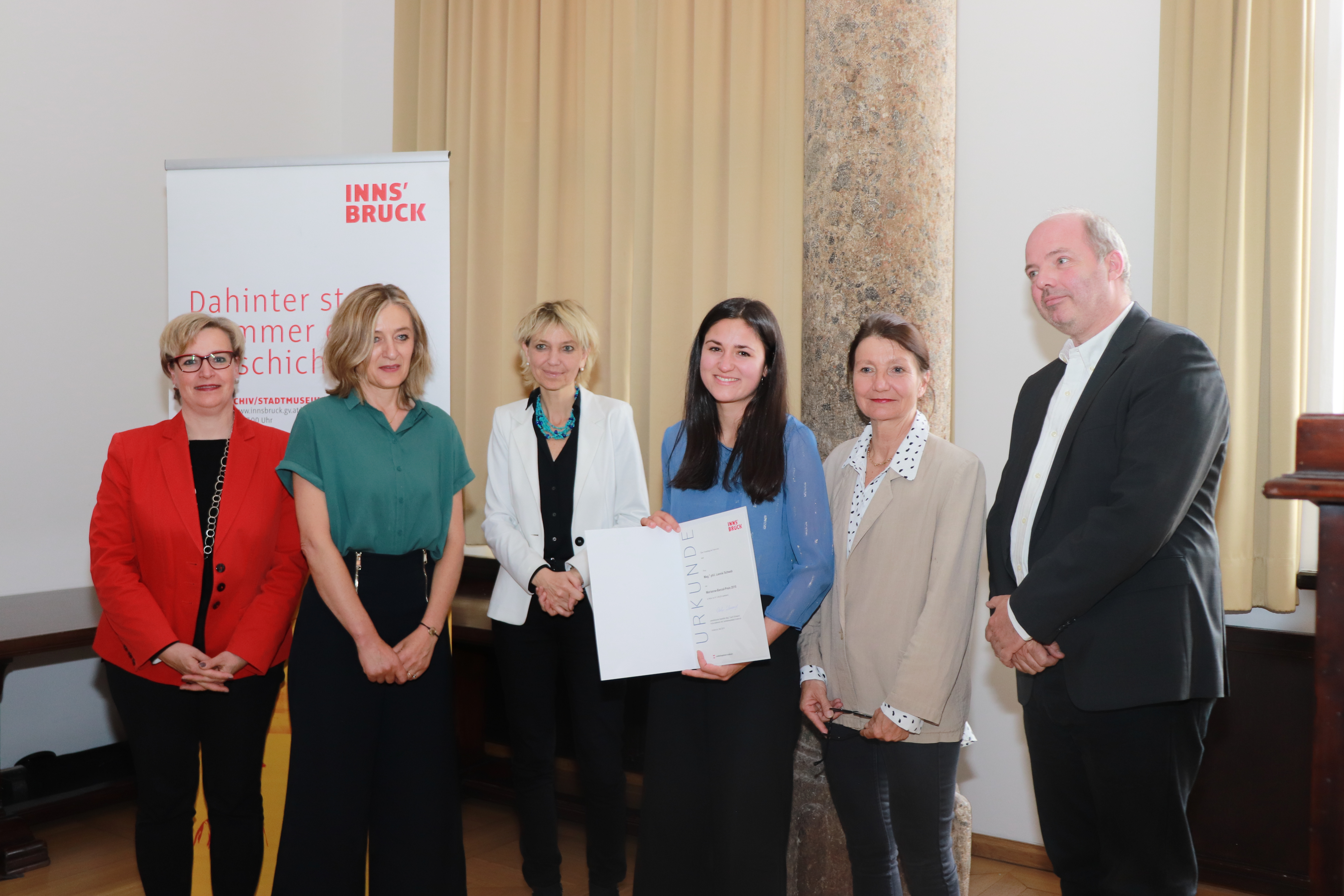 Leonie Schwab wurde für ihre Abschlussarbeit über einen Südtiroler Optanten mit dem Barcal-Preis geehrt.