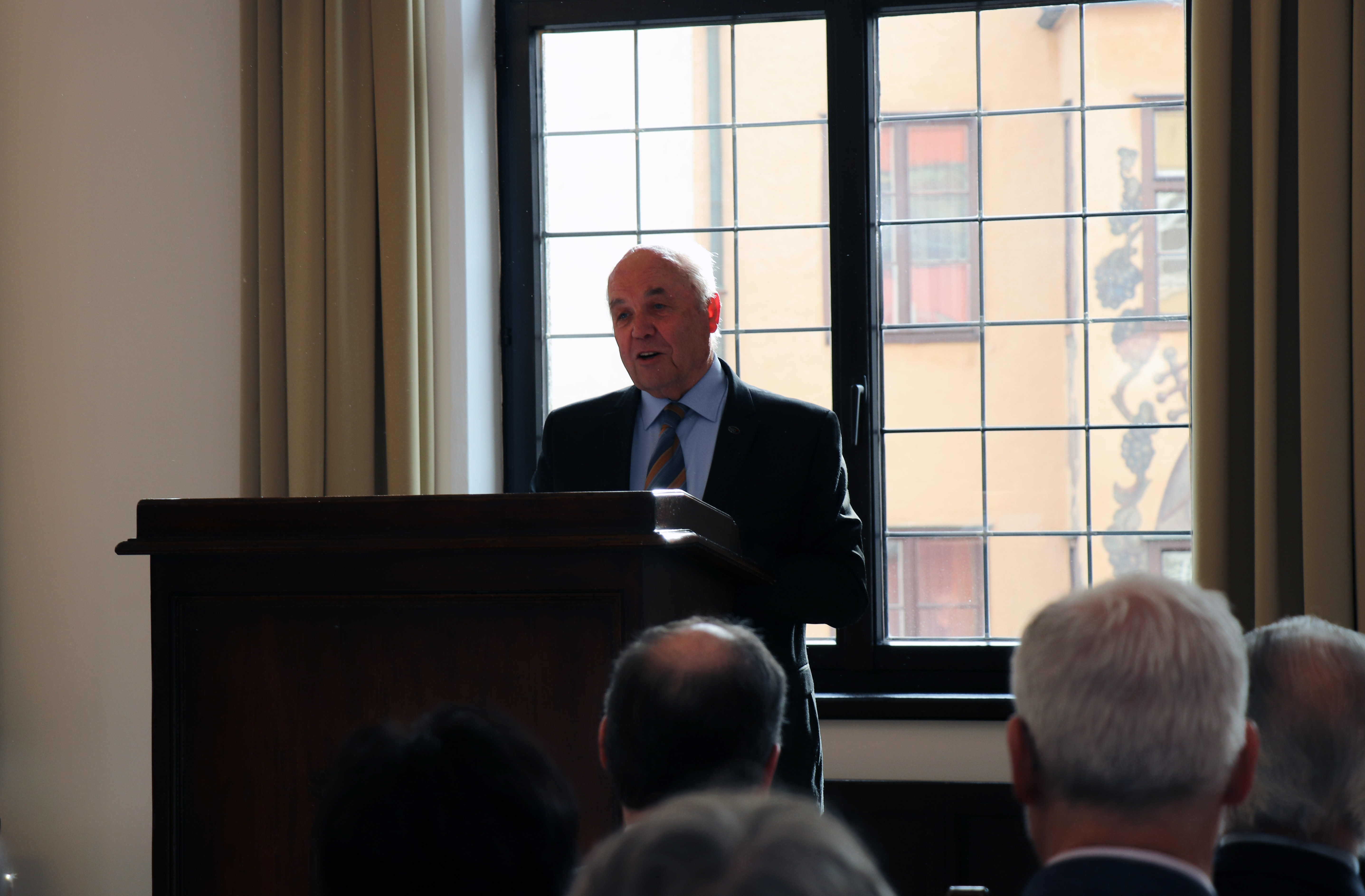 Von 17. bis 19. Mai 2019 ging die Generalversammlung des Österreichischen Chorverbandes mit dem 70 Jahr-Jubiläum des Chorverbandes Österreich in Innsbruck über die Bühne. Eröffnet wurde die Veranstaltung mit einem Empfang bei Bürgermeister Georg Willi im Bürgersaal im Historischen Rathaus. Daran nahmen neben Manfred Duringer (Landesobmann des Tiroler Sängerbundes) und Karl-Gerhard Straßl (Präsident des Chorverbandes Österreich) auch weitere VertreterInnen des Chorverbands Österreich, der Dachverbände der Bundesländer sowie des Tiroler Sängerbundes teil. Musikalisch umrahmt wurde das Zusammenkommen vom „Spatzenhaufen“, dem Kinderchor der Volksschule Steinach am Brenner, unter der Leitung von Stefan Auer.