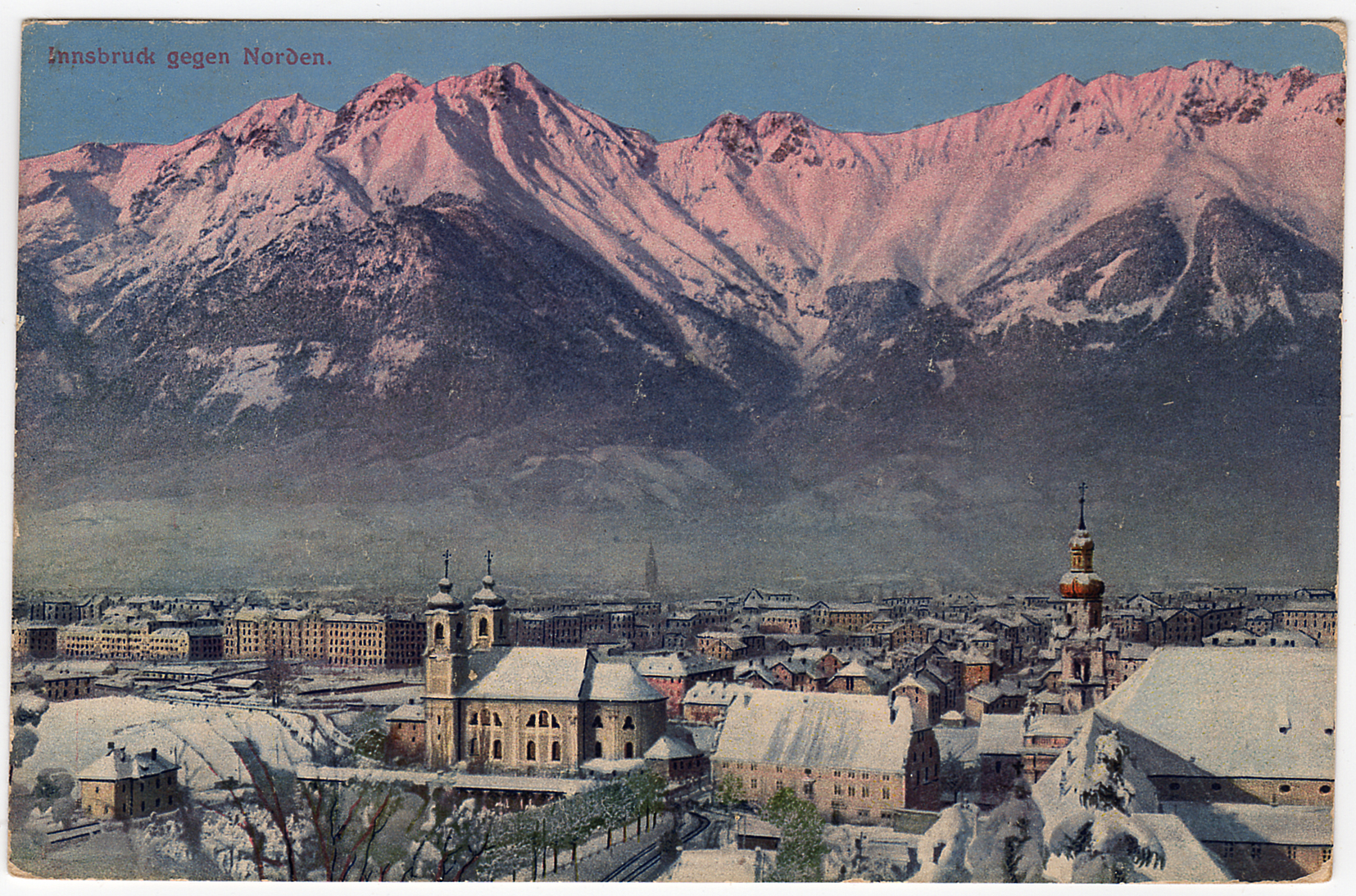 Postkarte mit einer Winteransicht von Innsbruck vom Bergisel aus Richtung Norden.