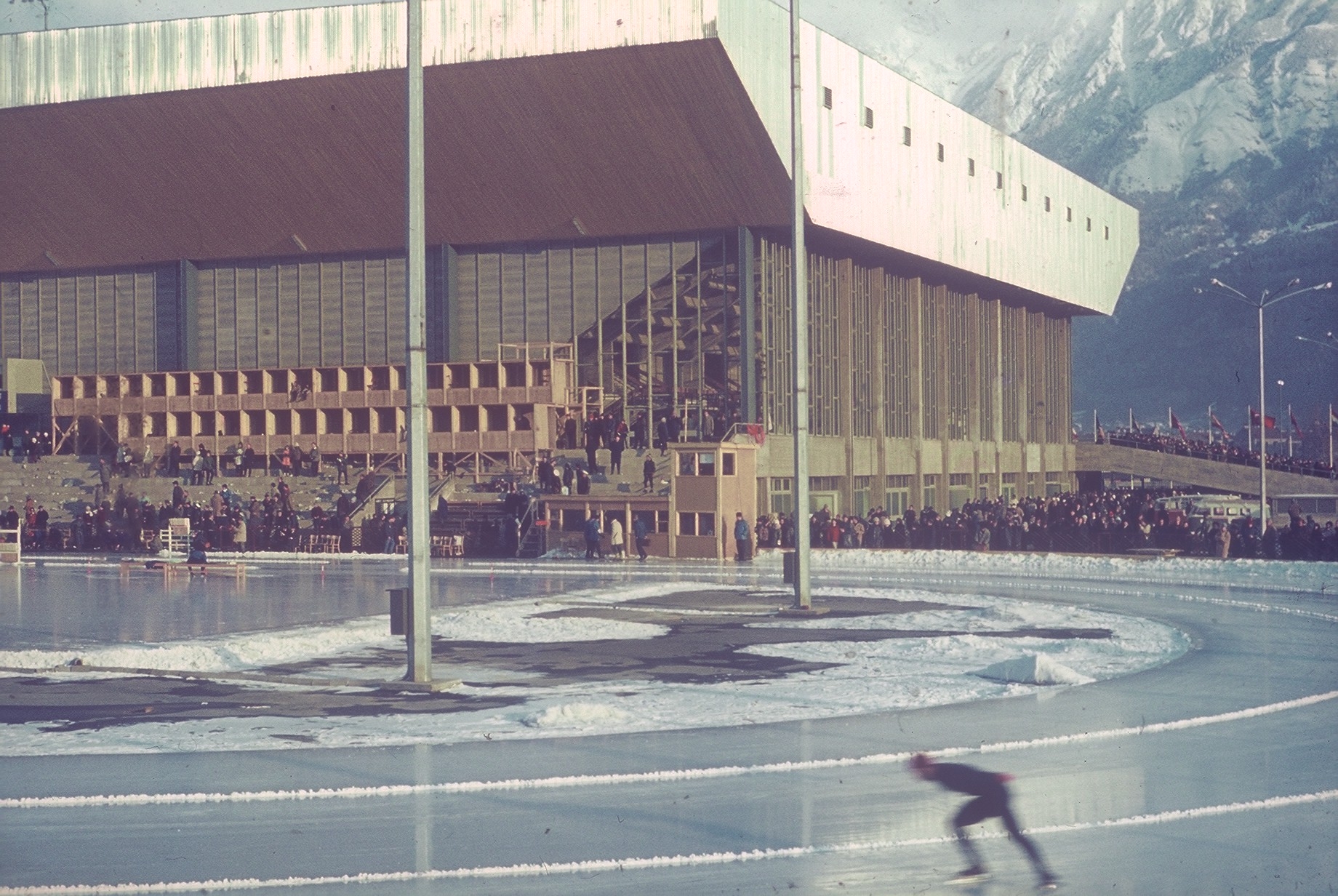 Die Olympiahalle war bei den Olympischen Winterspielen 1964 Austragungsort der Eisbewerbe.