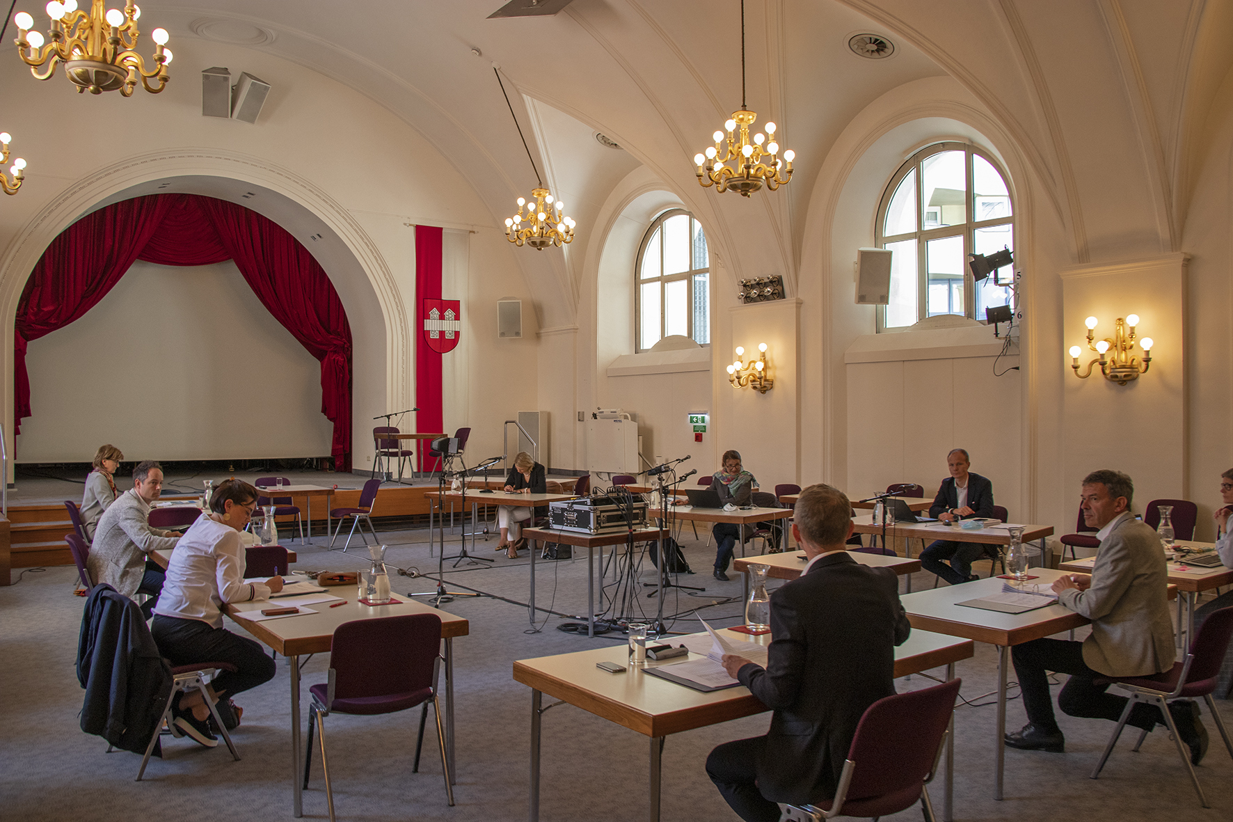 In seiner heutigen Sitzung tagte der Innsbrucker Stadtsenat unter Einhaltung aller Sicherheitsvorkehrungen in den Ursulinensälen, Innrain 7.