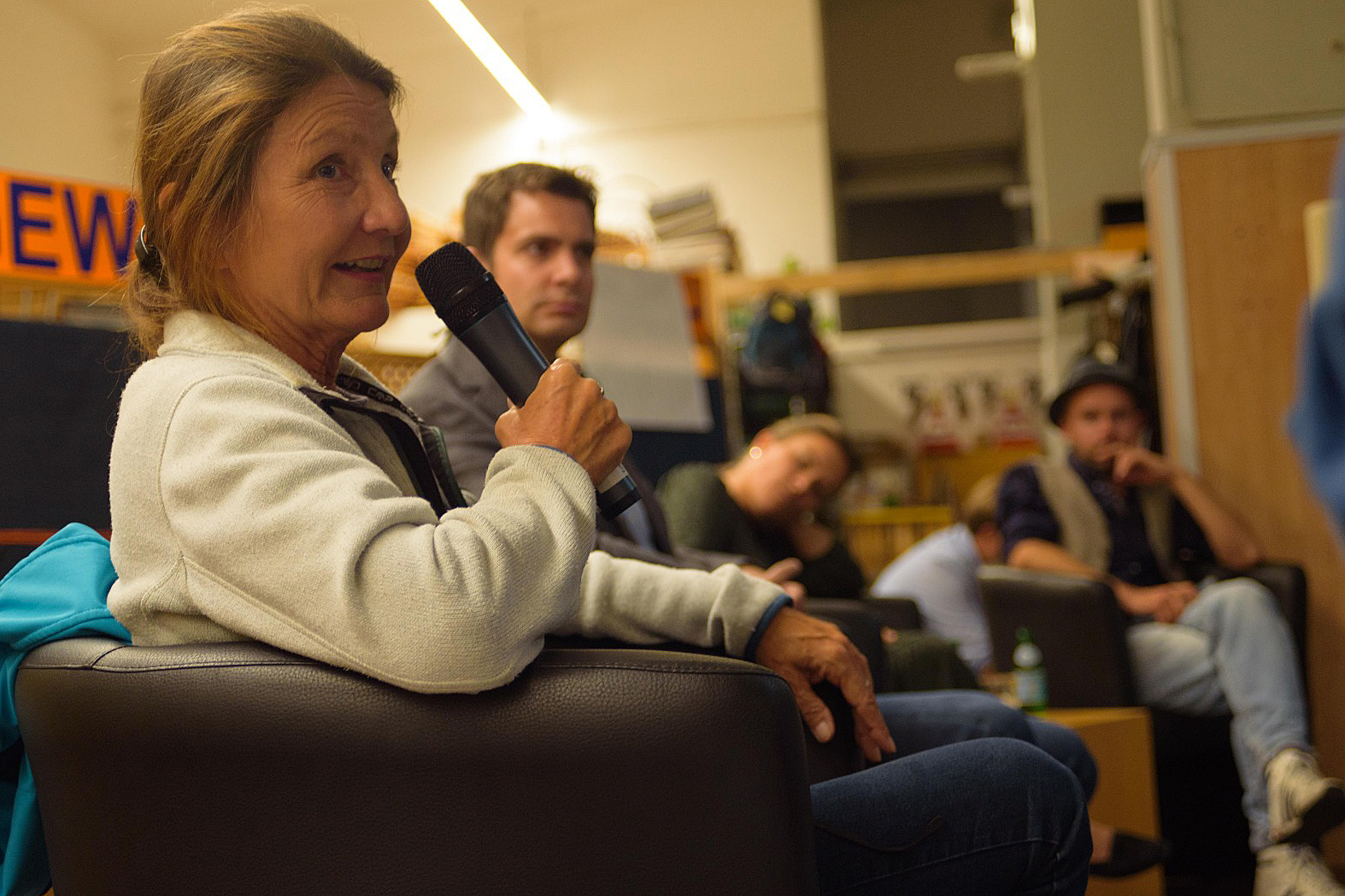 Am 22. September 2020 diskutierten Vizebürgermeisterin Uschi Schwarzl, Gemeinderätin Julia Seidl, der Vorstand des Amts für Verkehrsplanung und Umwelt Martin Hauschild und der Künstler Jakob Winkler in der Markthalle wie Mobilität zukünftig ausschauen kann. 
Dabei lag der Blick darauf, wie sich Mobilität kreativer, nachhaltiger und fairer gestalten lässt. Die offene Diskussion war inhaltlich ein Höhepunkt der heurigen Europäischen Mobilitätswoche in Innsbruck. In Kooperation mit dem Kollektiv Zukunftsschmiede ist es gelungen auch in Zeiten von Corona ein buntes Programm an Informationen zu Trends und Ideen für eine nicht auf das Auto, sondern auf den Menschen zugeschnittene Stadt, zusammenzustellen.