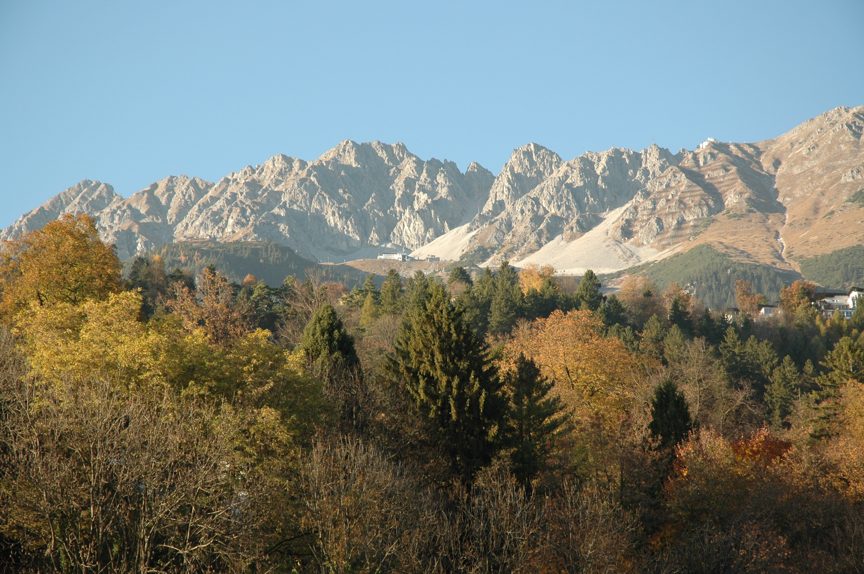 Die städtischen Almen entlang der Nordkette sind aufgrund von Covid-19 im November geschlossen.