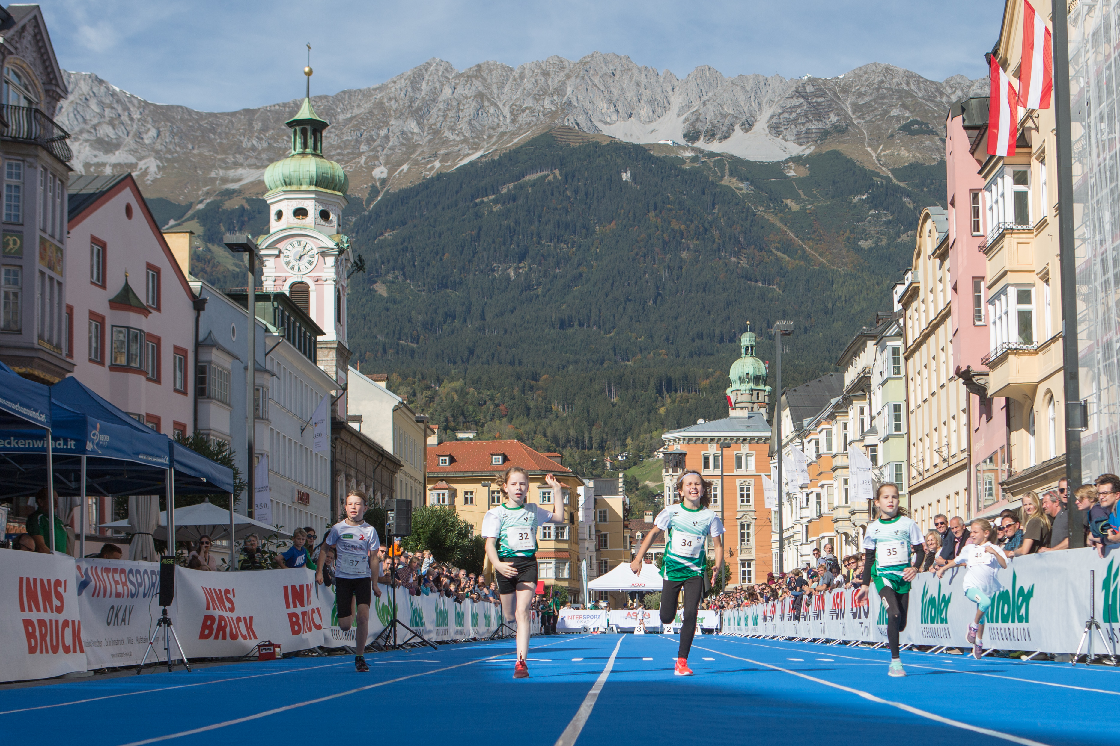 Innsbruck und Umgebung bietet vielfältige Freizeitmöglichkeiten. Die Stadt Innsbruck untersucht mithilfe verschiedener Interessengruppen laufend, wo Bedarf für Initiativen oder die Möglichkeit zur Verbesserung besteht.