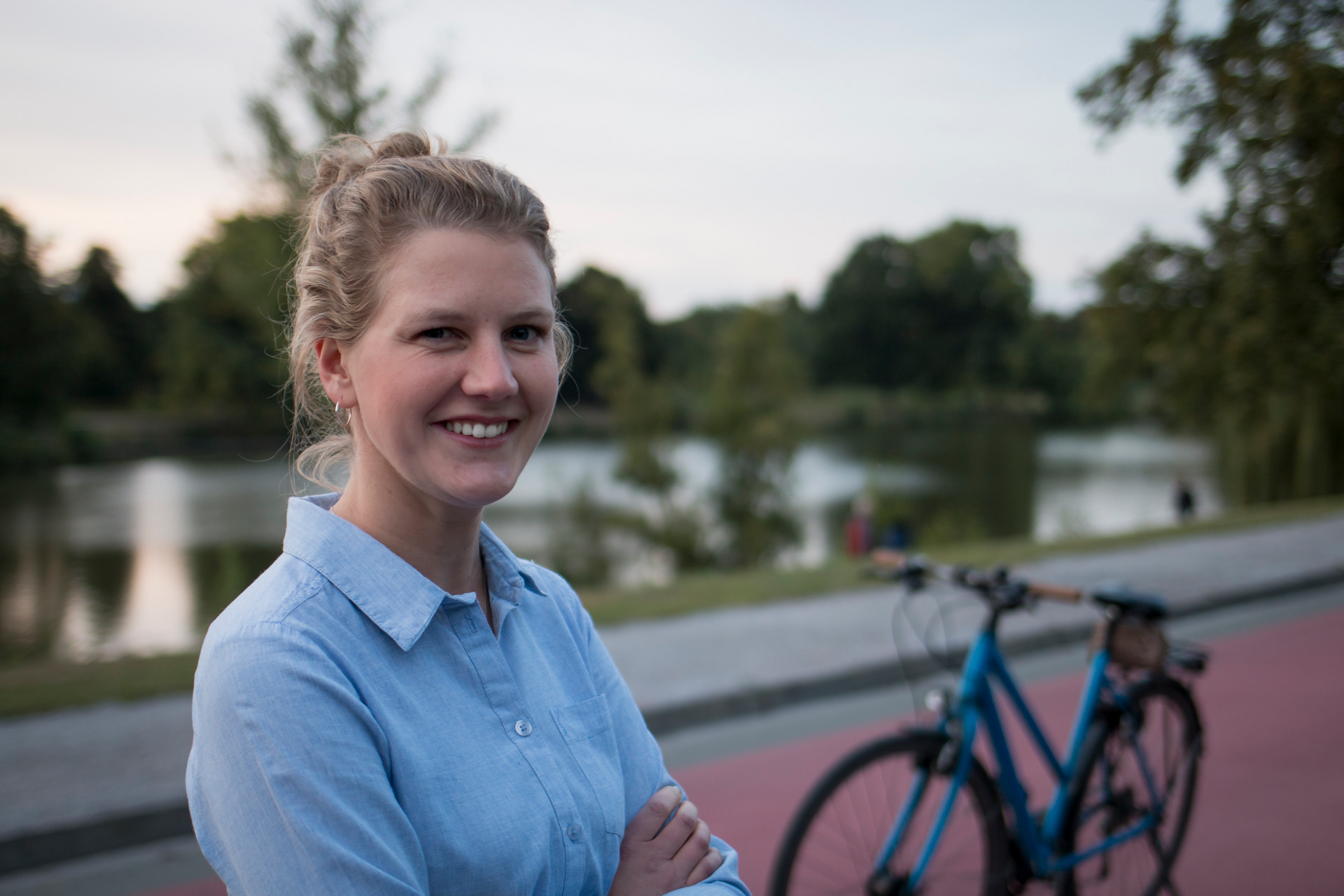 In der Stadtbibliothek Innsbruck spricht Annika Schröder über Ideen, die die Stadt Münster für urbane Fahrradmobilität für heute und morgen anvisiert.