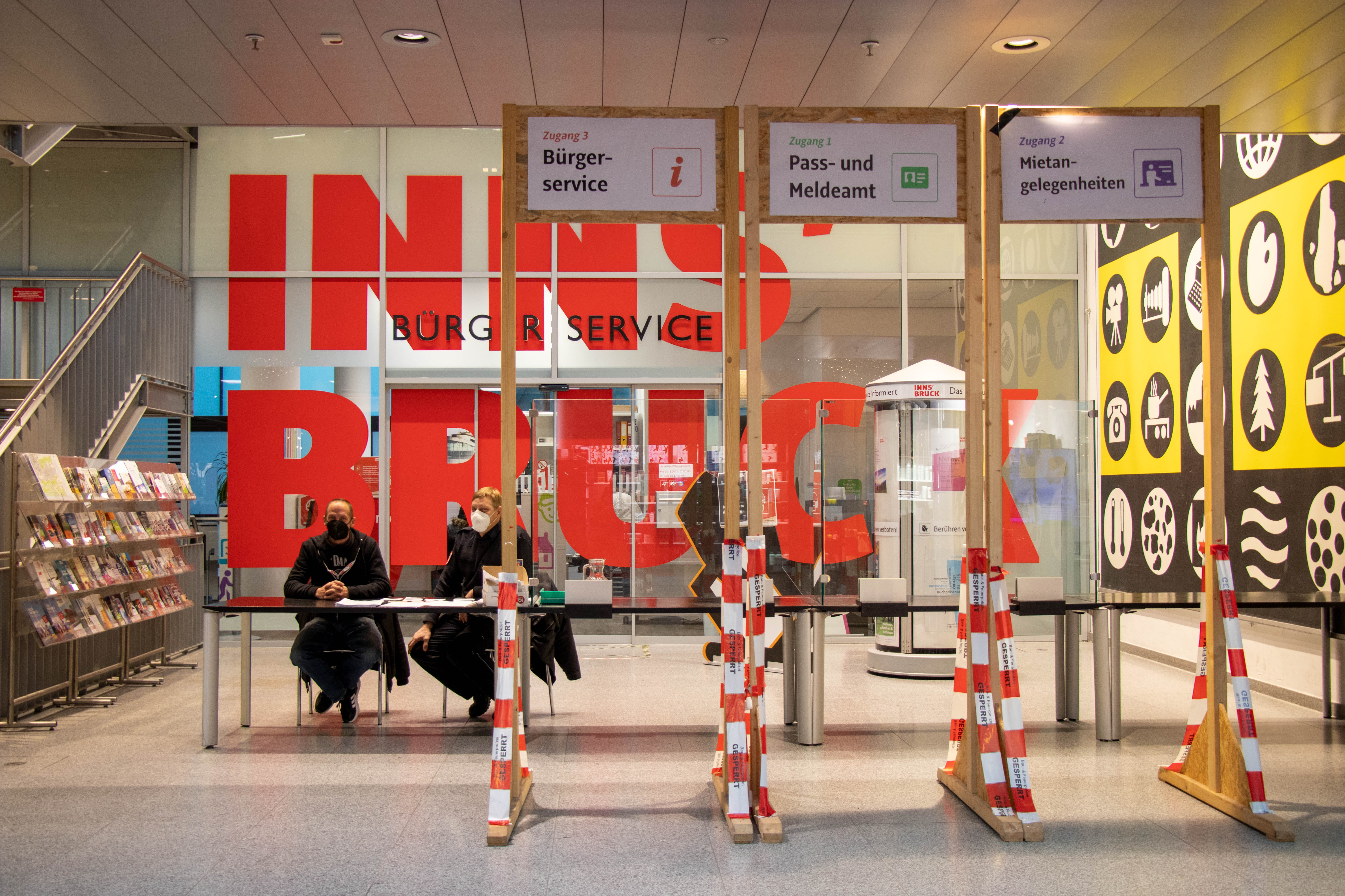 Das Genesungszertifikat kann im Bürgerservice in den RathausGalerien zu verlängerten Zeiten abgeholt werden.