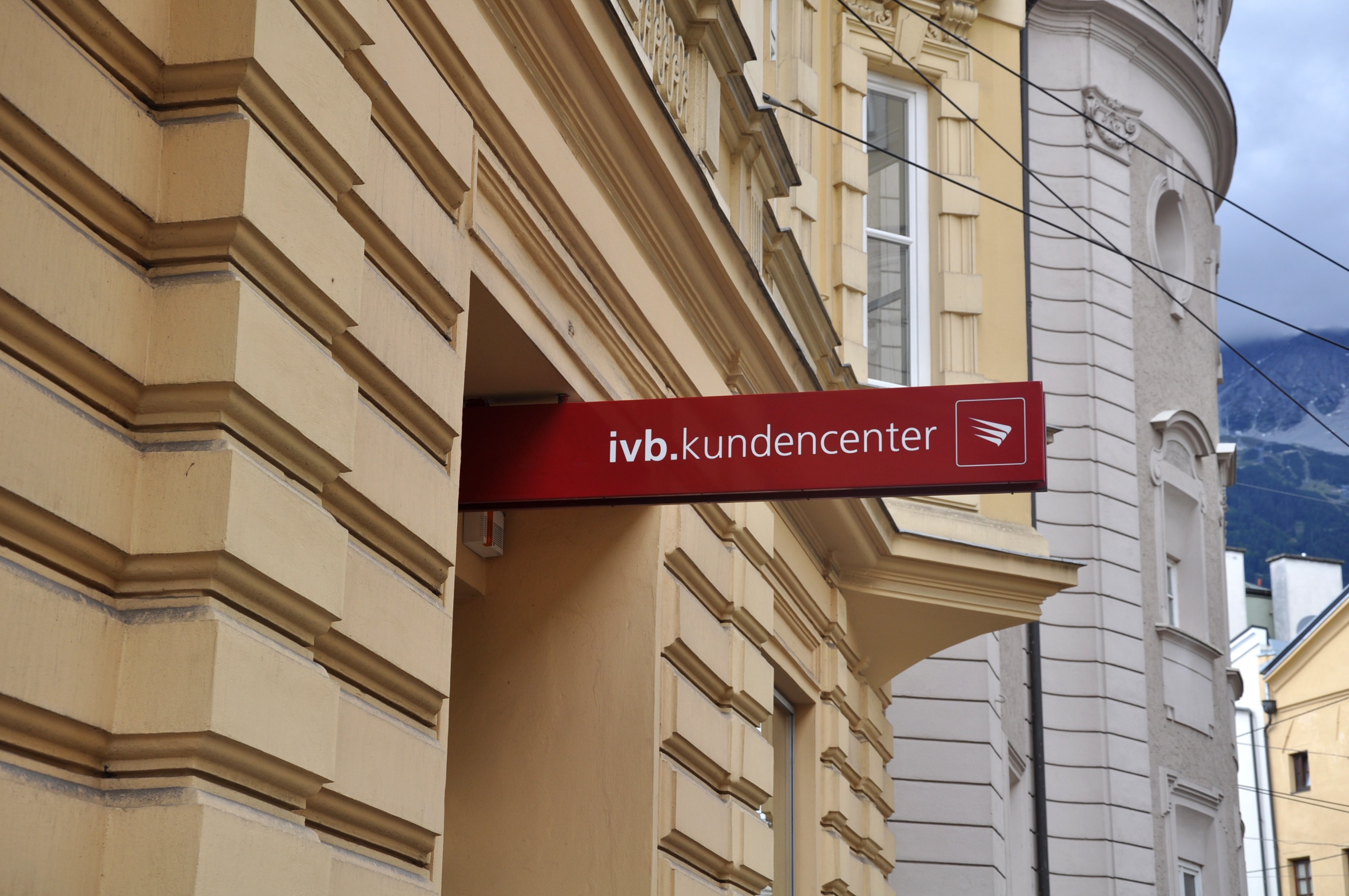 Das IVB Kundencenter steht Ihnen stets mit Rat und Tat zur Seite.