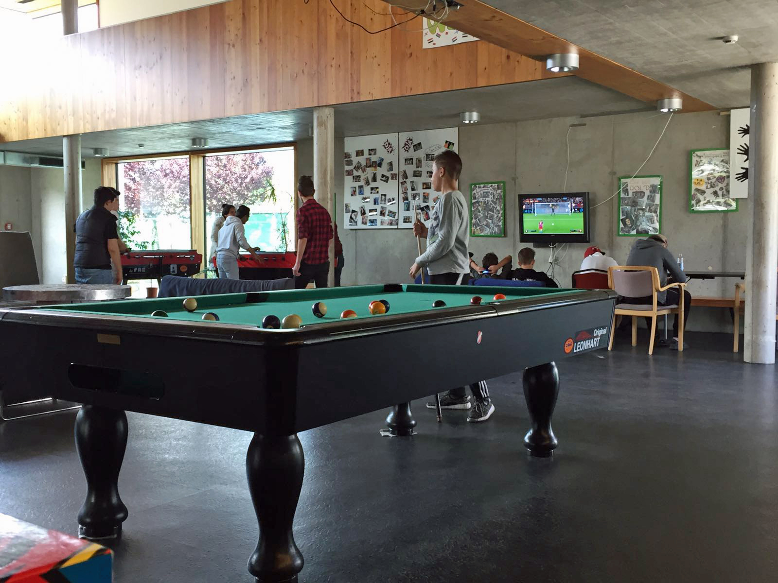 In den Jugendzentren finden Jugendliche Räume, in denen sie ohne Konsumzwang ihre Zeit verbringen können. Der Bedarf an Ansprechpersonen und Räumlichkeiten wächst.