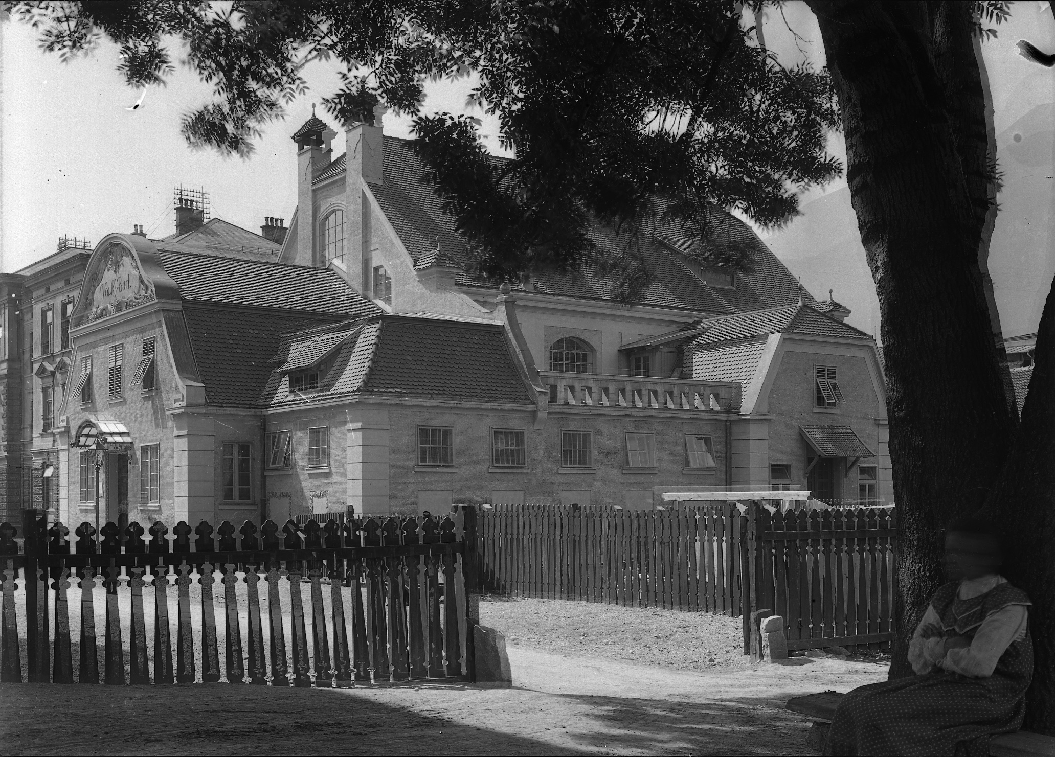 Ehemaliges Volksbad in der Schulstraße, heute Gaismairstraße 4.