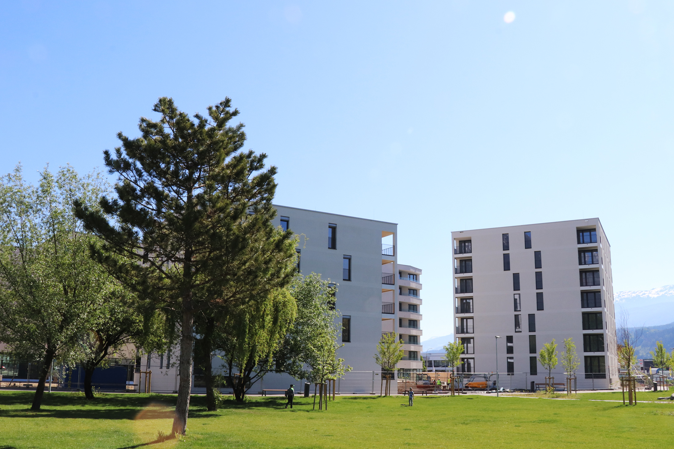 Die MieterInnen der Wohnanlage „Am Park“ in der Andechsstraße haben sich im Sommer 2020 bei der Einzugsbegleitung XL kennengelernt.