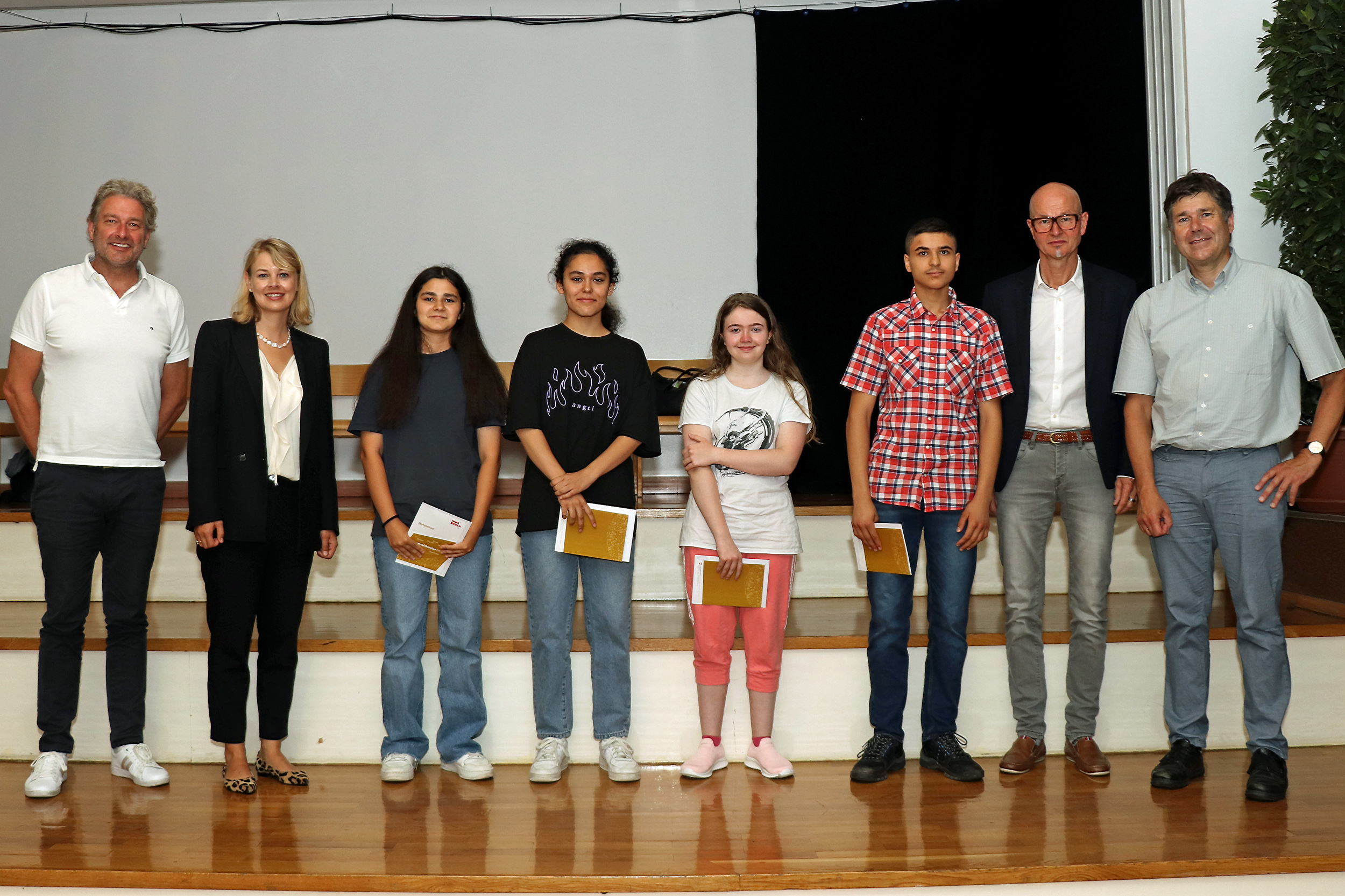 Die SchülerInnen der Mittelschule Reichenau.