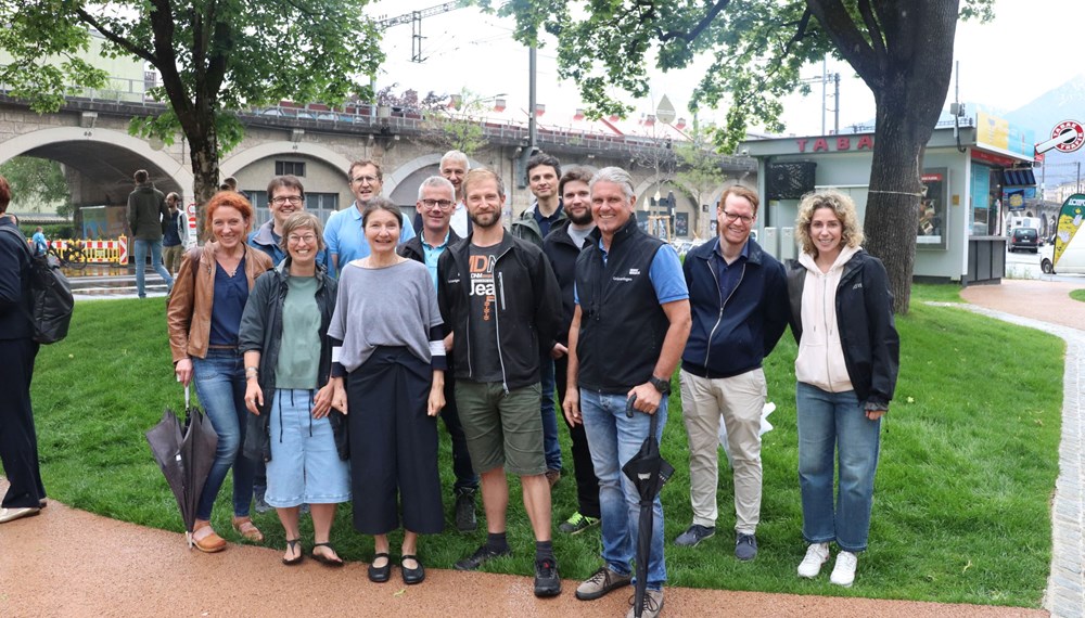 Die  an cool INN beteiligten MitarbeiterInnen des Innsbrucker STadtmagistrates bei der Eröffnung des Messeparks im Mai 2022.