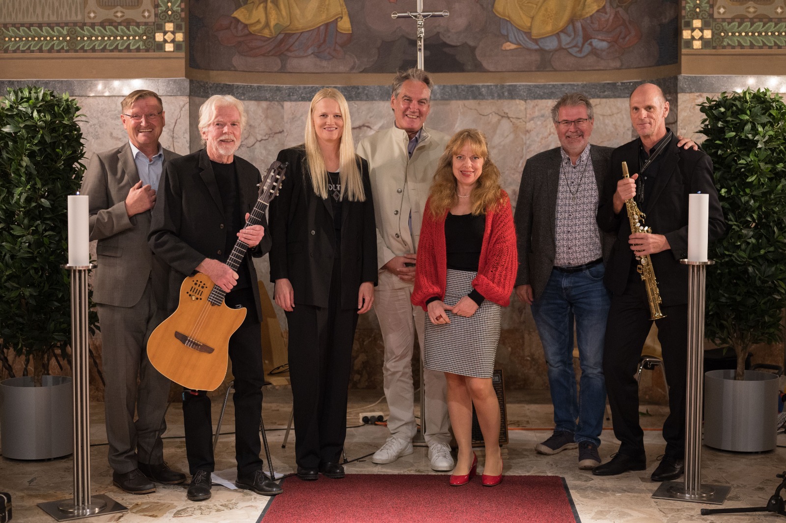 Das neue Projekt „Quo Vadis Fundamentum“ startete am 20. Oktober mit einer Lesung von Bernadette Abendstein in der Einsegnungshalle am Ostfriedhof. Sie las Gedanken von Edith Stein. Musikalisch untermalt wurde der Abend durch das Duo "Reeds & Strings" (Walter Tolloy und Markus Geyr). Bei dieser überkonfessionellen Veranstaltung werden Gedanken verstorbener, besonderer Persönlichkeiten wie Bertha von Suttner, Marie von Ebner-Eschenbach, Mahatma Gandhi oder Charlie Chaplin vorgestellt. Die Reihe wird 2023 fortgesetzt.