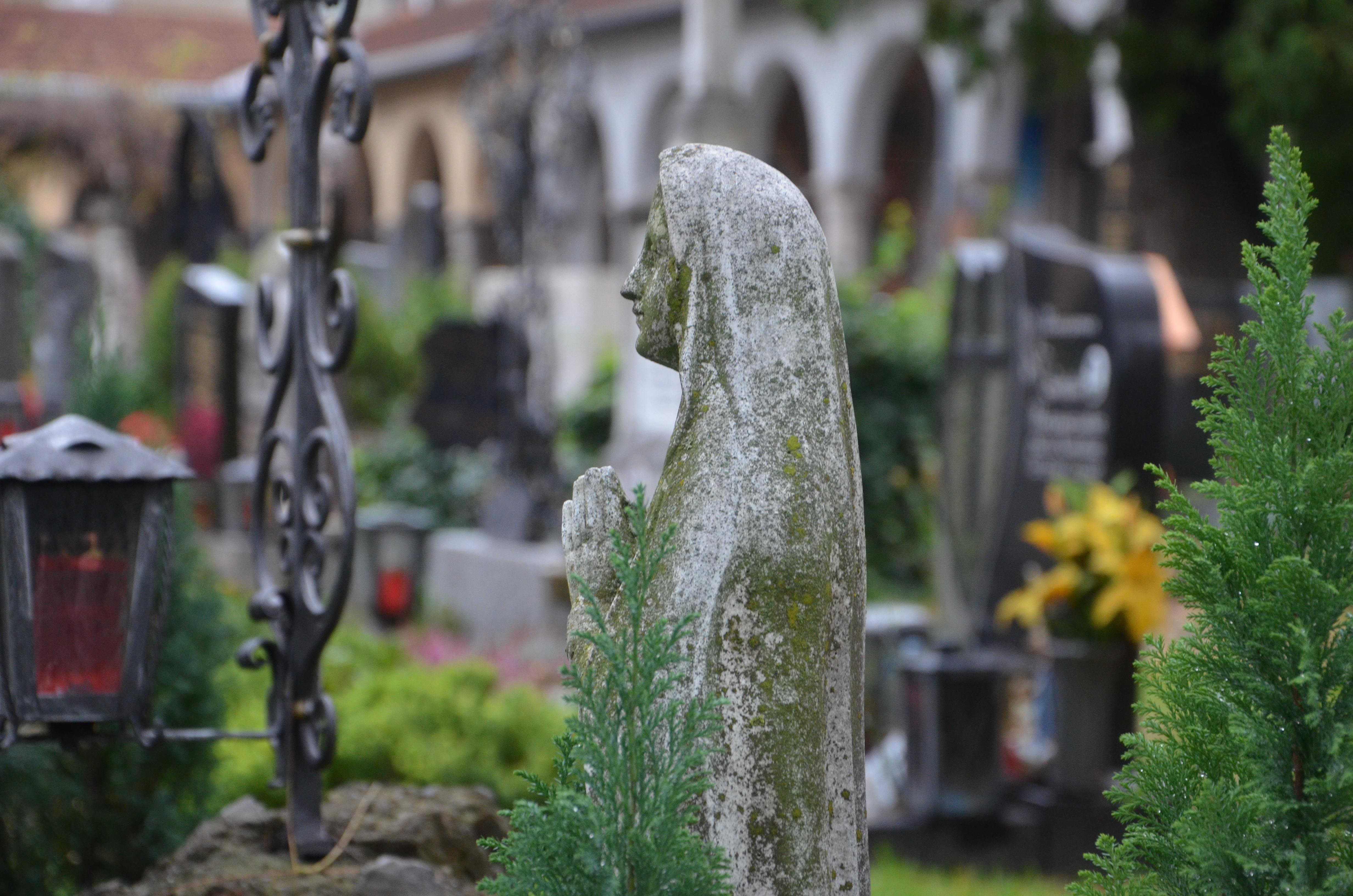 Auch heuer finden zu Allerheiligen und Allerseelen zahlreiche Gräbersegnungen statt.