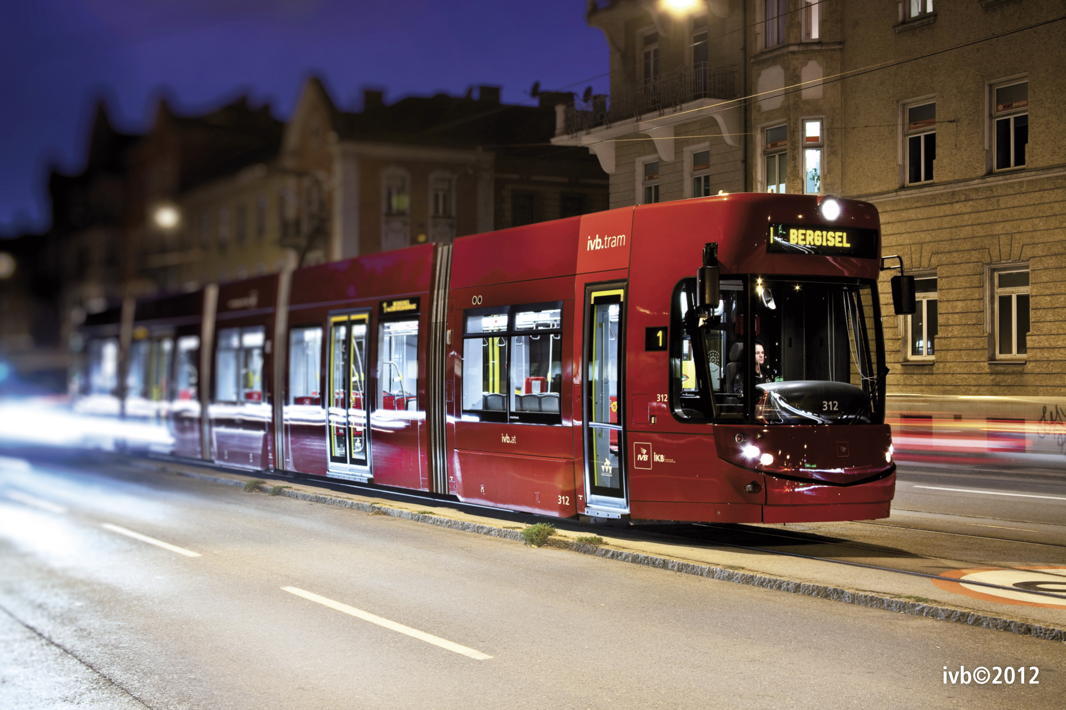 Die Umstellung auf emissionsfreie Antriebe stellen die IVB und die Stadt Innsbruck vor große Herausforderungen.