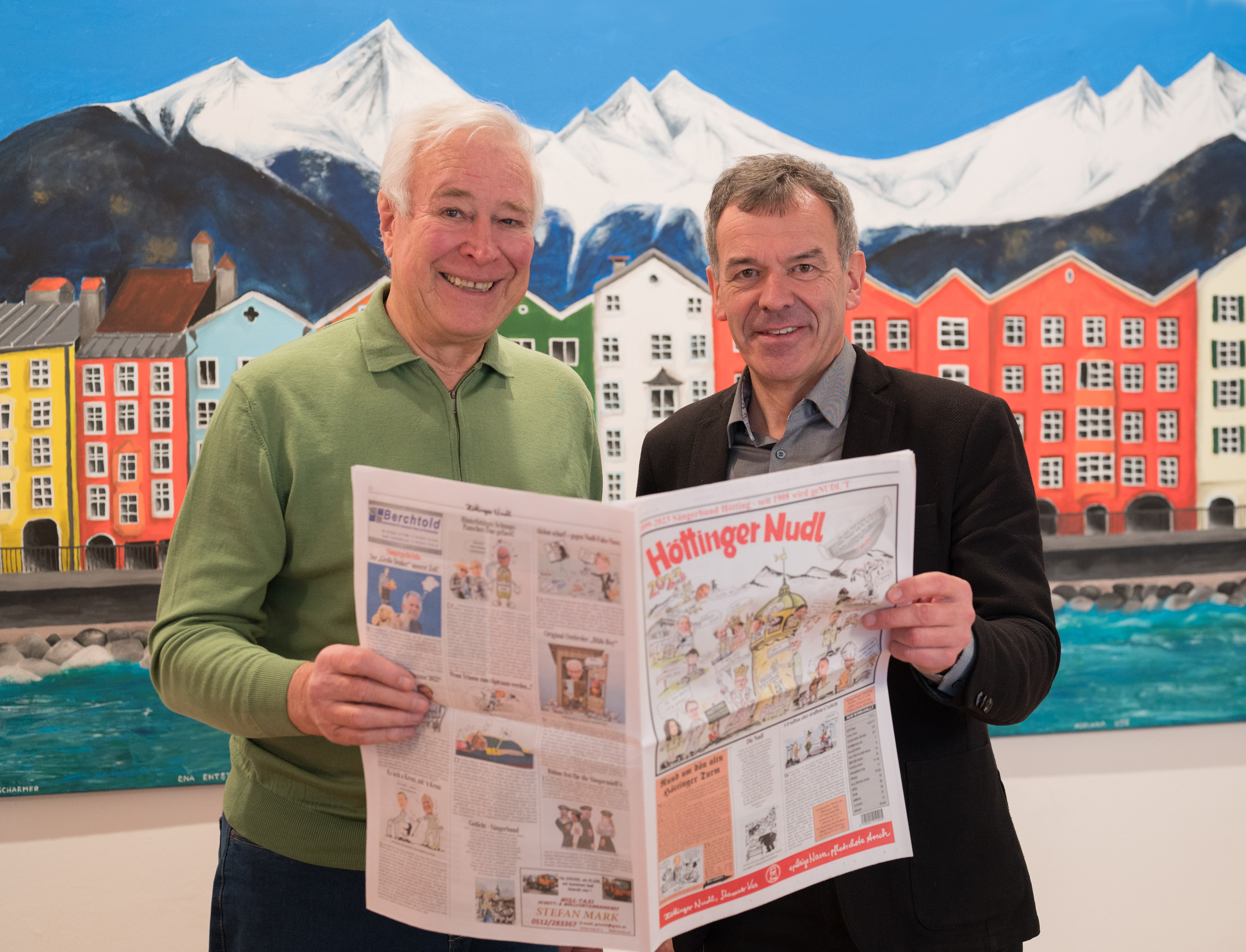 Alljährlich zum Jahreswechsel erscheint die vom „Höttinger Sängerbund“ herausgegebene „Höttinger Nudl“. Bereits seit 1908 schmunzeln die InnsbruckerInnen über die älteste Faschingszeitung Österreichs. Traditionell stattete Chefredakteur Peter Kodera Bürgermeister Georg Willi einen Besuch ab und übergab ihm die aktuelle 116. Ausgabe der „Höttinger Nudl“. Auch dieses Mal werden in der Faschingszeitung auf 24 Seiten wieder Ereignisse des vergangenen Jahres frech - aber ehrlich - aufs Korn genommen und kommentiert.