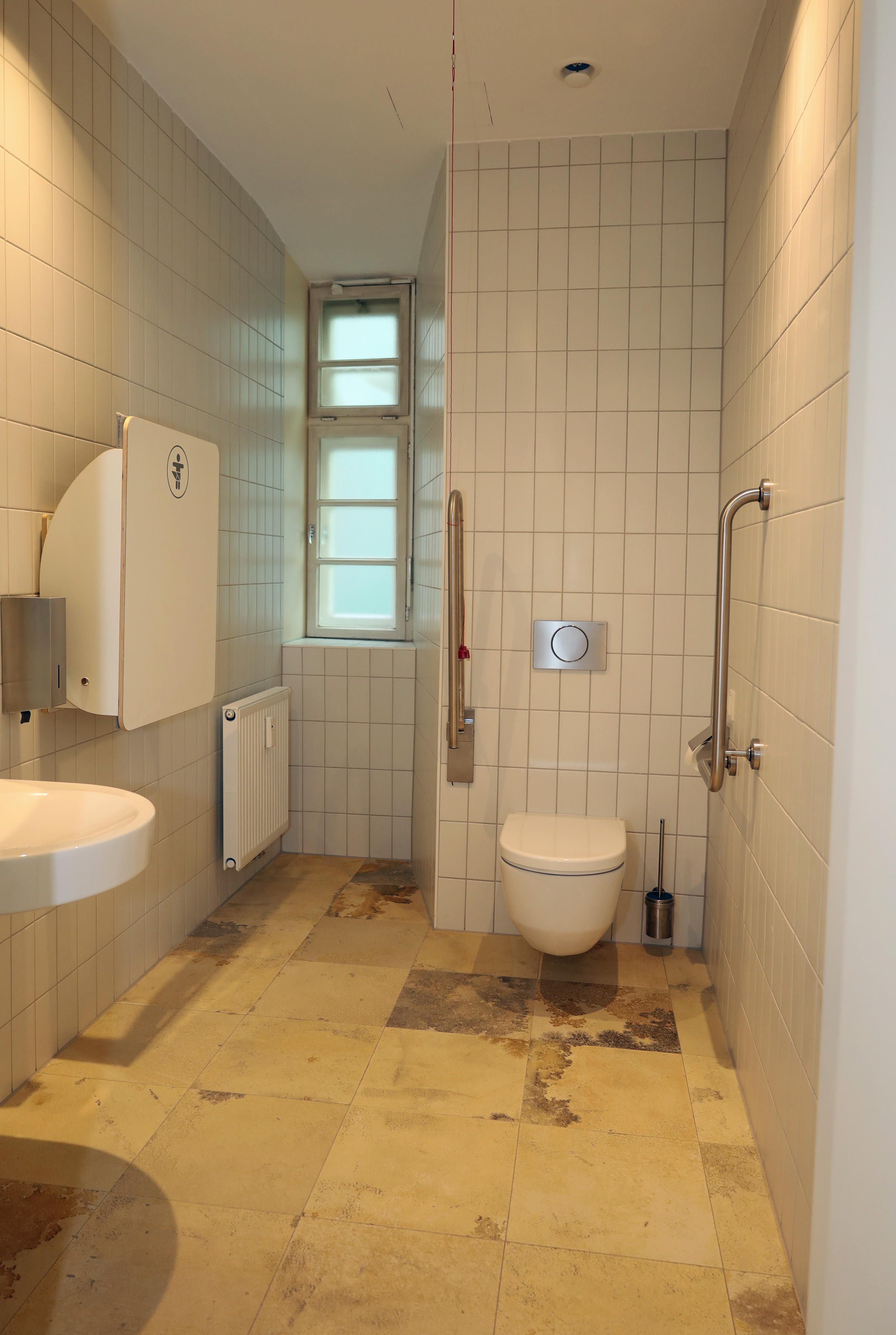 Auch die WC-Anlage wurde gänzlich neu und barrierefrei errichtet.