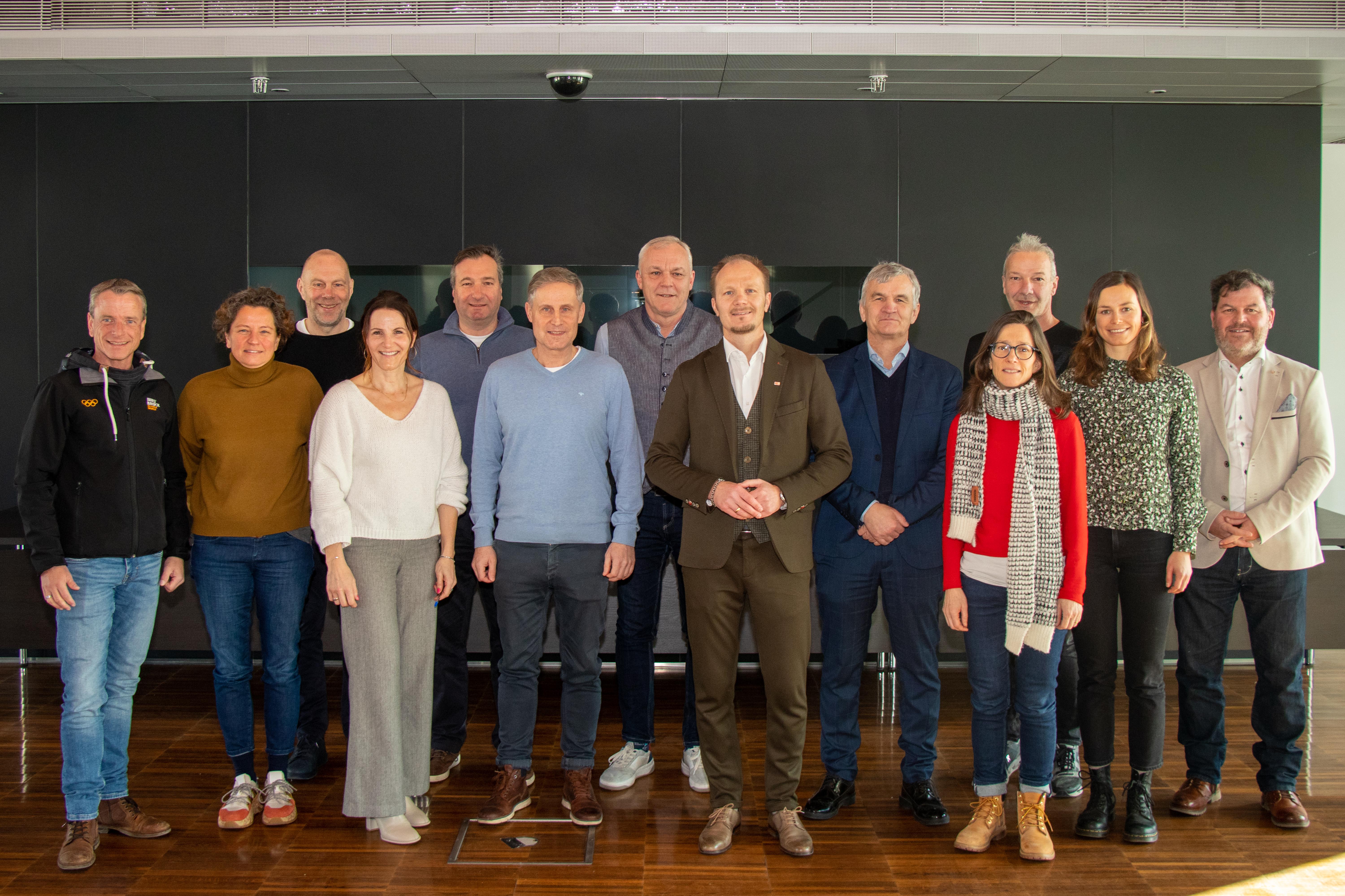 Vizebürgermeister Johannes Anzengruber (m.) mit Führungskräften und MitarbeiterInnen der für Veranstaltungen zuständigen städtischen Ämter und Beteiligungen.