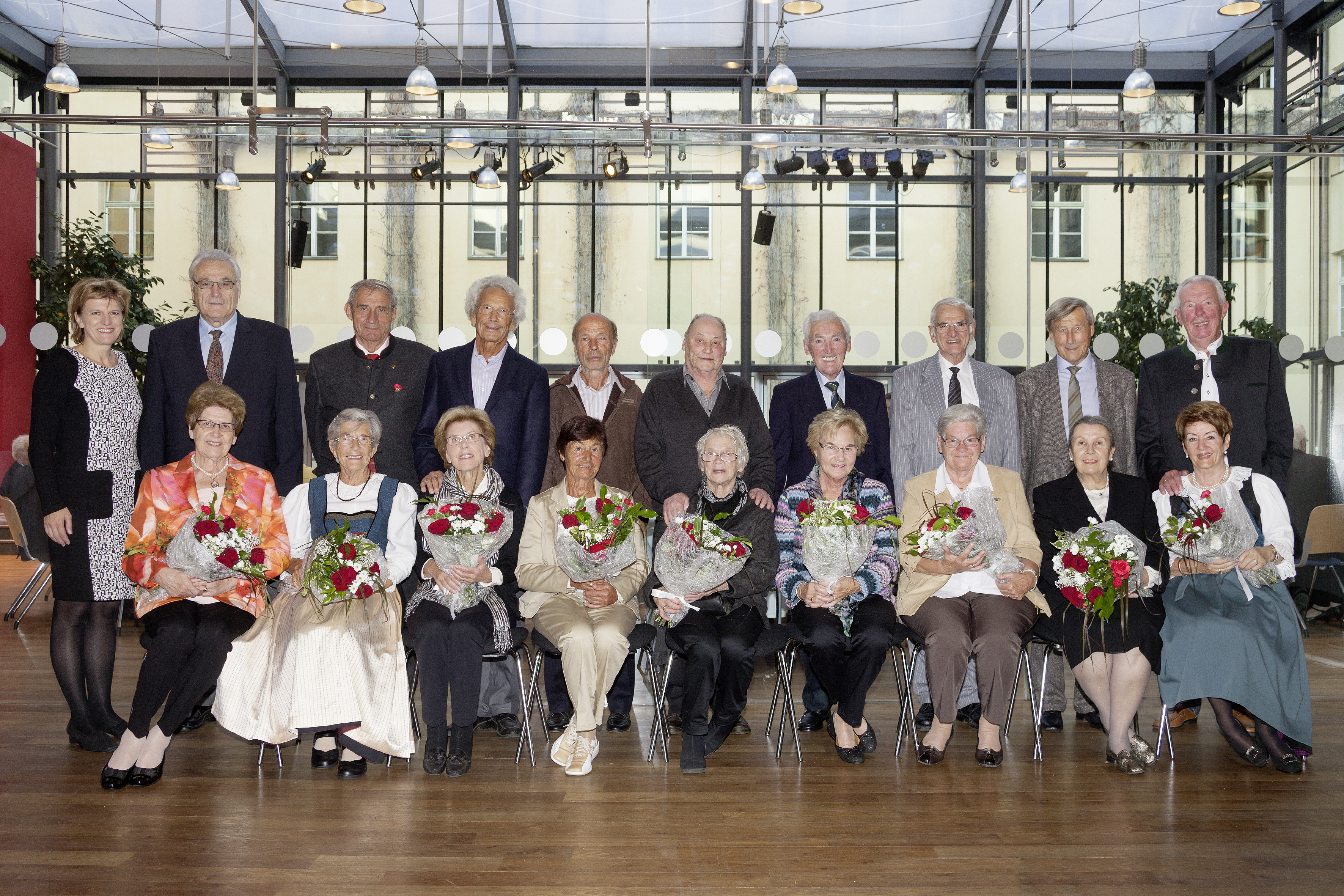 Die Jubelpaare feierten mit Bürgermeisterin Christine Oppitz-Plörer