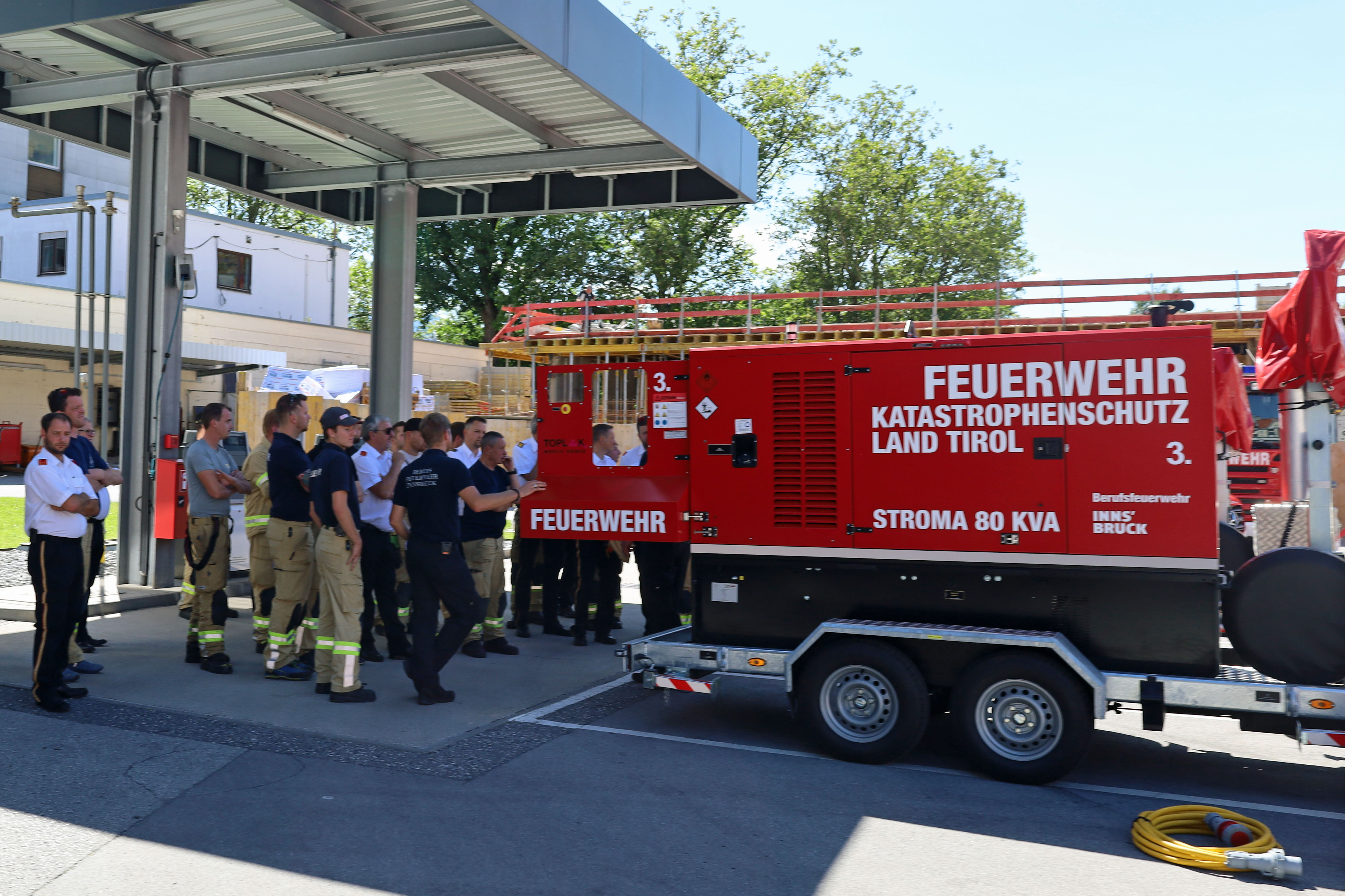 Eindrücke der Blackout-Übung der Innsbrucker Feuerwehren unter Mitwirkung zahlreicher Einsatzorganisationen und SystempartnerInnen vom 11. August 2023.