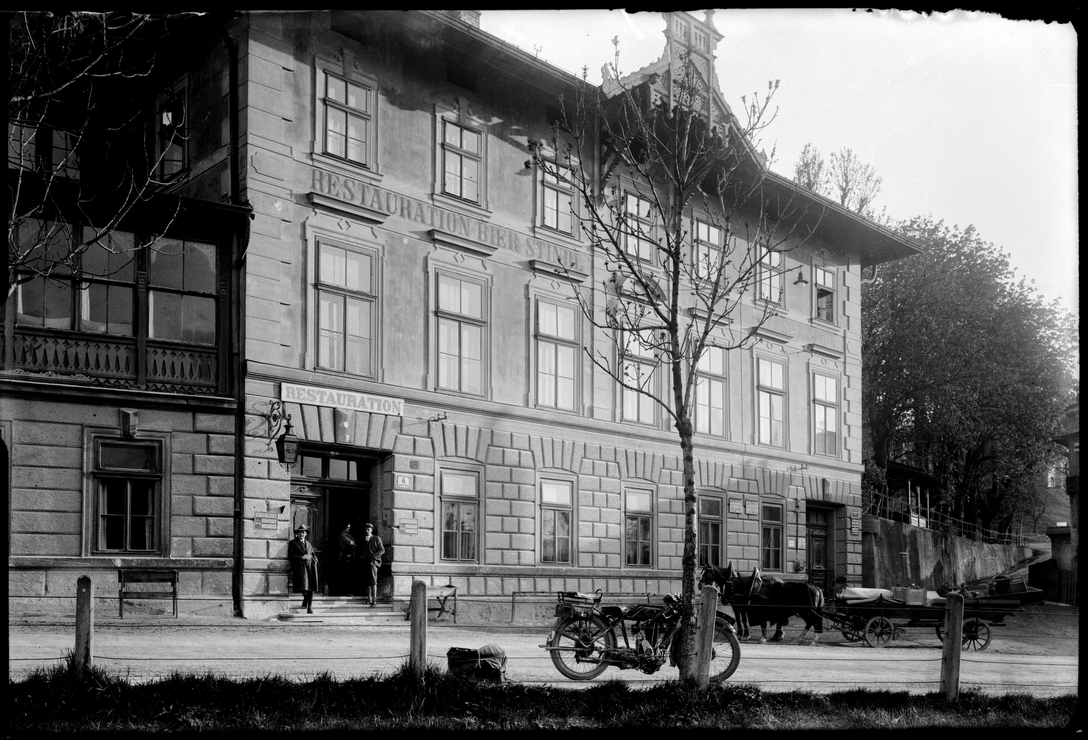 Innsbruck, Restauration Bierstindl (1920-1950)