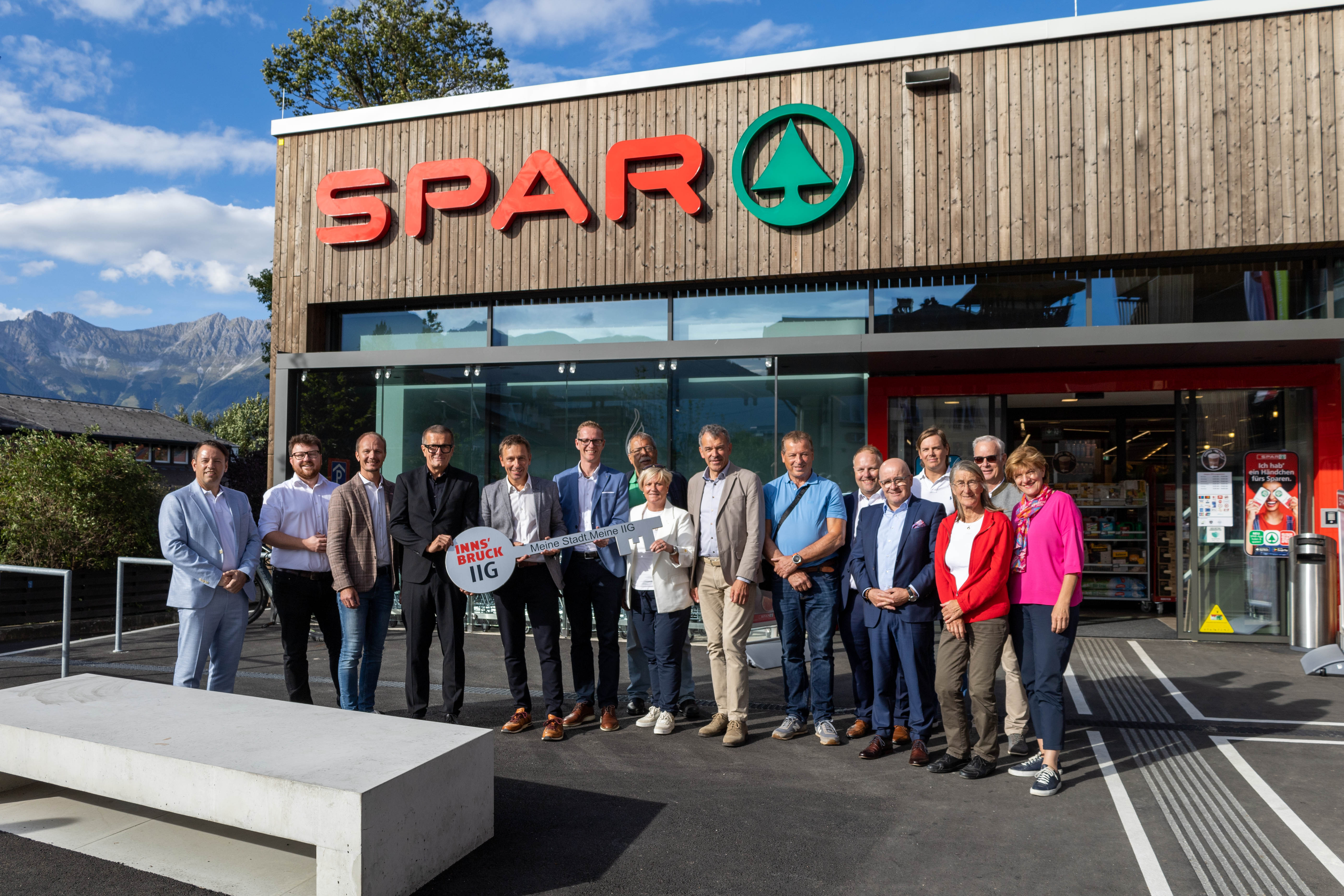 Die Schaffung von Infrastruktur ist eine wesentliche Aufgabe der IIG. Mit dem neuen SPAR-Lebensmittelmarkt werden AnrainerInnen mit Produkten des täglichen Bedarfs versorgt.