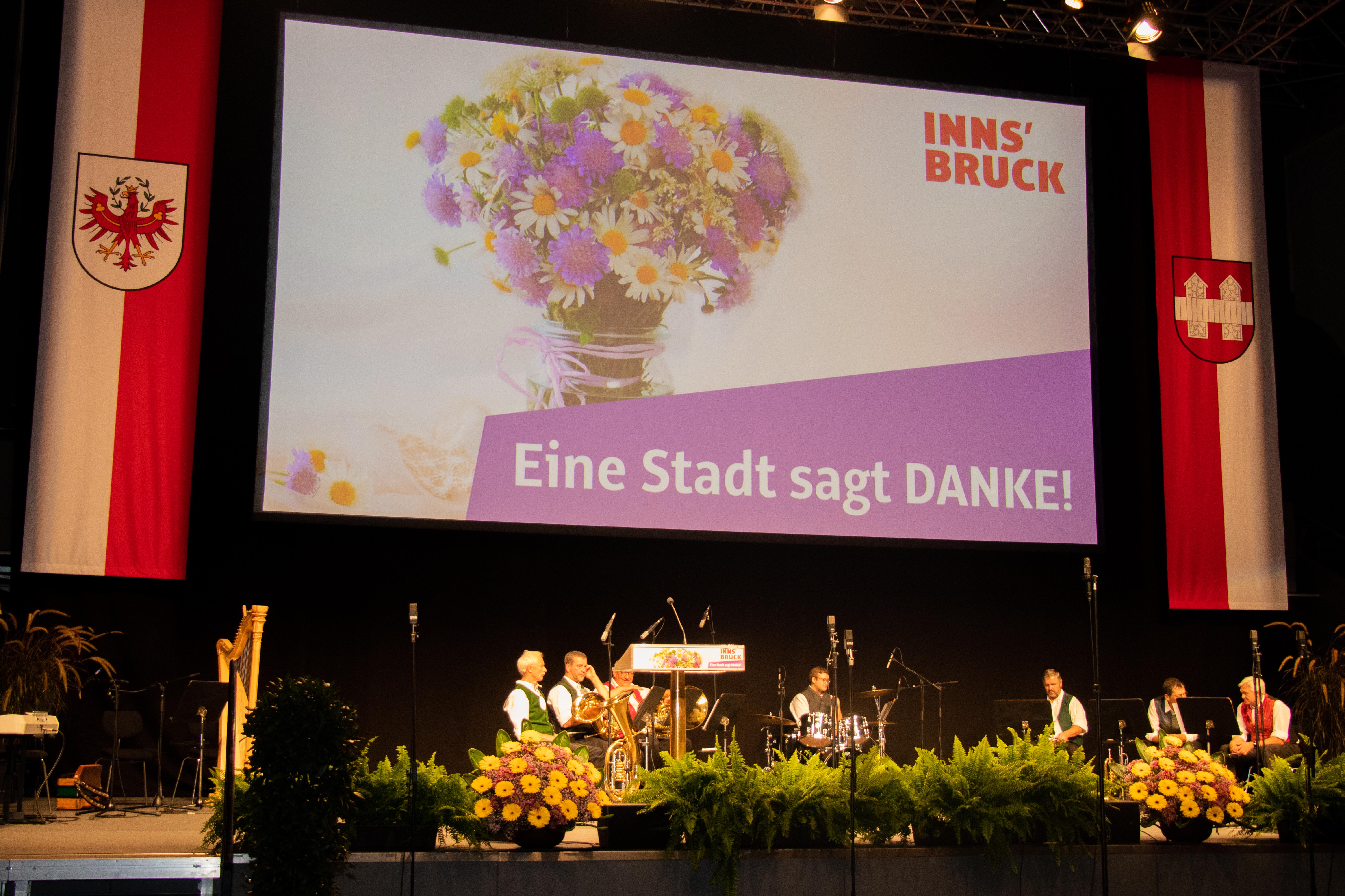 Die Stadt Innsbruck lädt auch heuer wieder zur gemeinsamen Geburtstagsfeier aller 70-jährigen BürgerInnen ein.