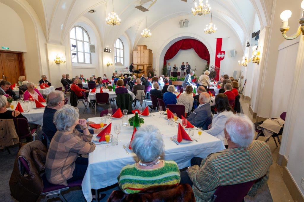 Am 18. Oktober wurden die heurigen Hochzeitsjubelpaare mit ihren Jubiläen im August und September feierlich empfangen. Im stimmungsvollen Ambiente der Ursulinensäle gab es 50, 60, 65 und 70 gemeinsam verbrachte Jahre zu feiern.