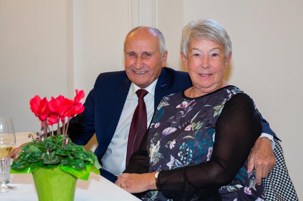 Am 18. Oktober wurden die heurigen Hochzeitsjubelpaare mit ihren Jubiläen im August und September feierlich empfangen. Im stimmungsvollen Ambiente der Ursulinensäle gab es 50, 60, 65 und 70 gemeinsam verbrachte Jahre zu feiern.