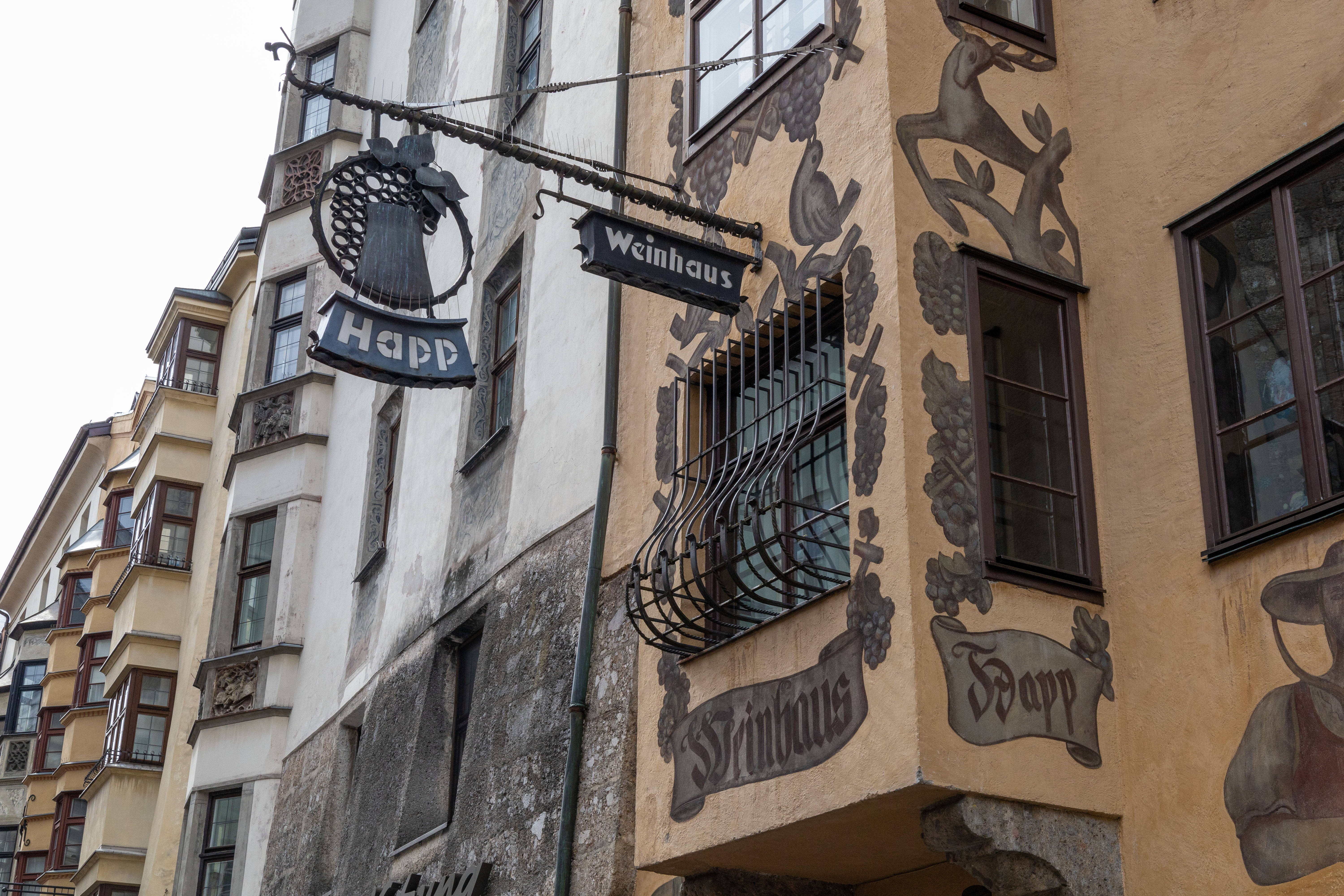 Interessierte können sich im Baubüro im ehemaligen Weinhaus Happ informieren.