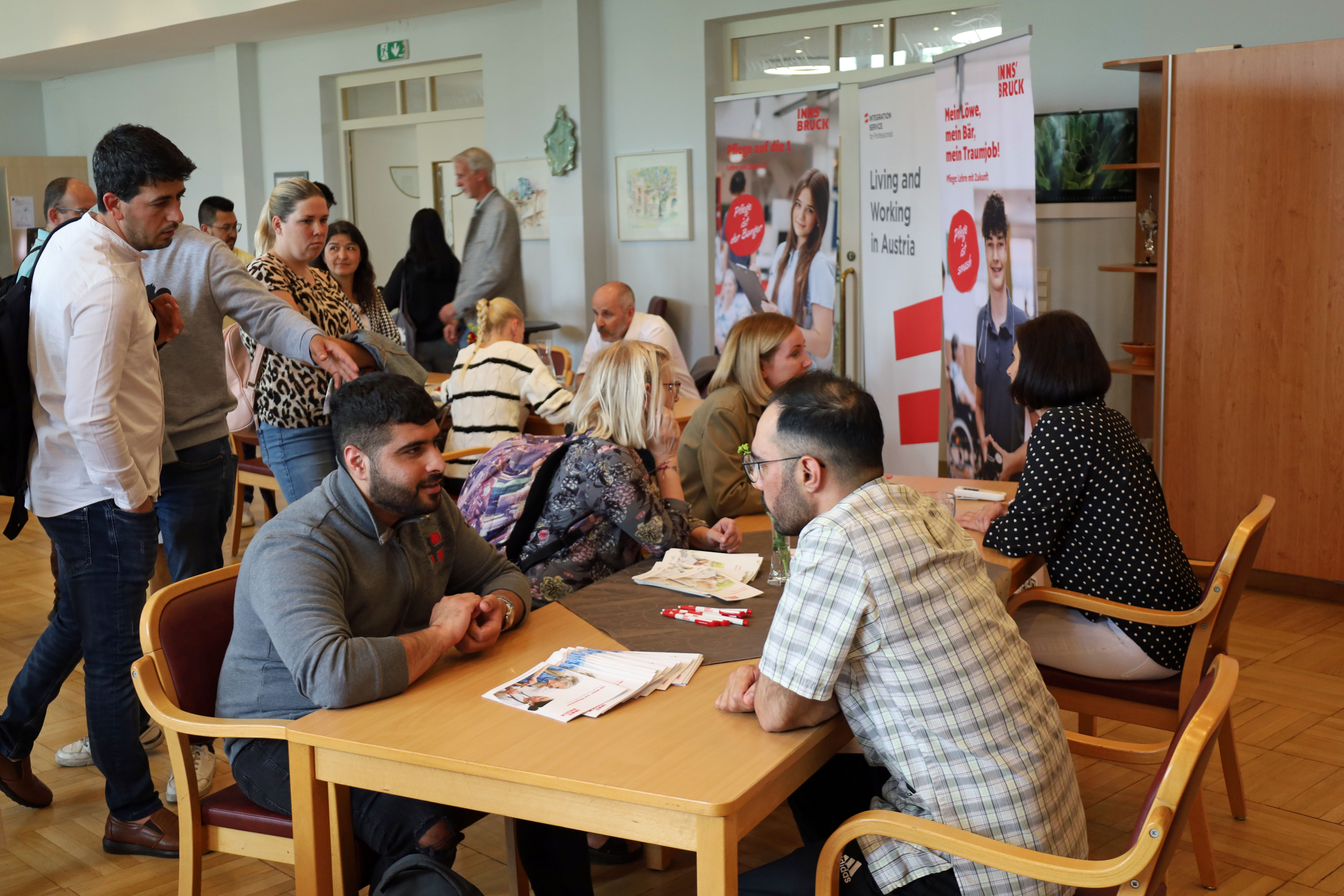 Die Karriereplattform ermöglicht einen umfassenden Einblick in die berufliche Vielfalt im Pflegebereich.