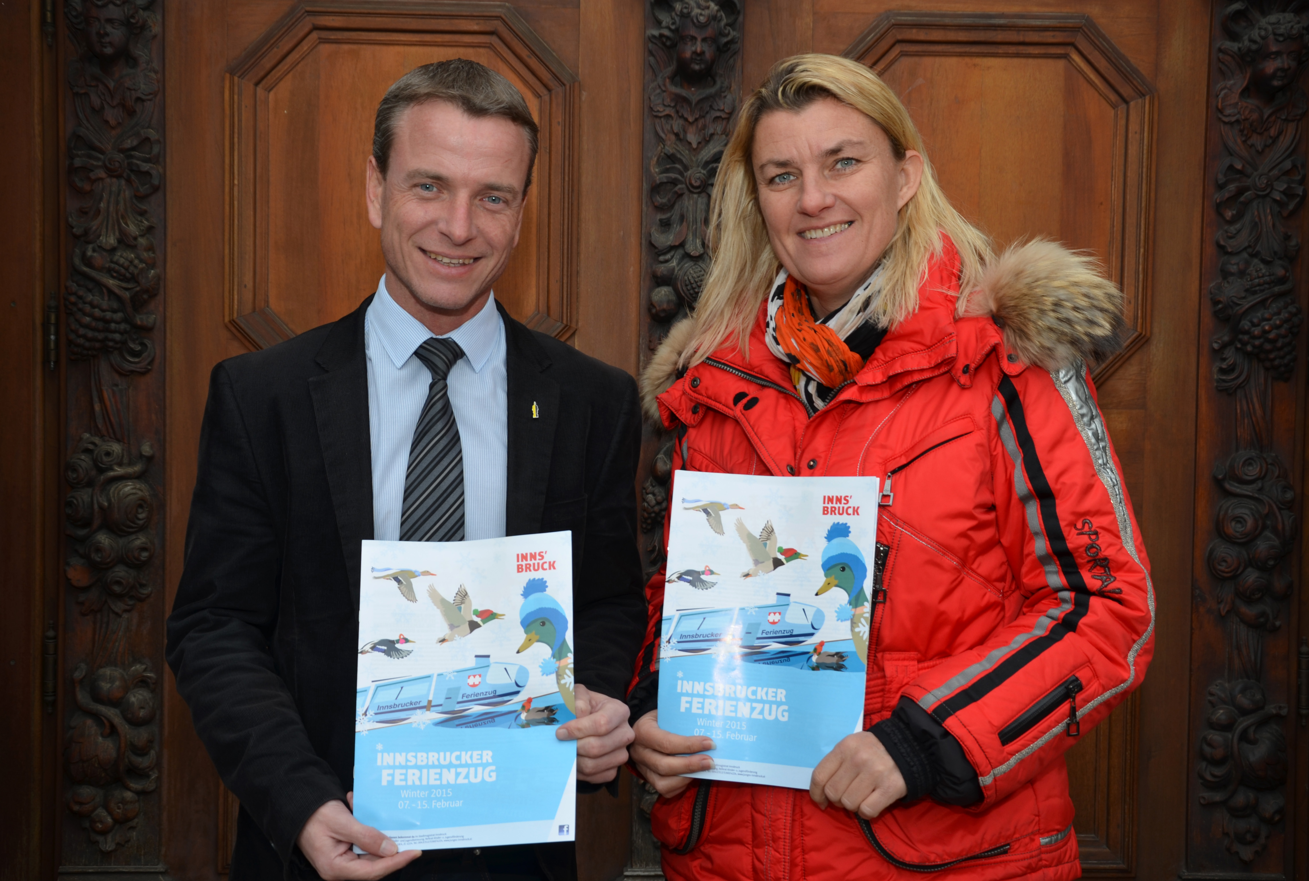 Ab 07. Februar startet wieder der Innsbrucker Semesterferienzug. Vizebürgermeister Christoph Kaufmann und Birgit Hofbauer (Kinder- und Jugendförderung) präsentierten das Programm.