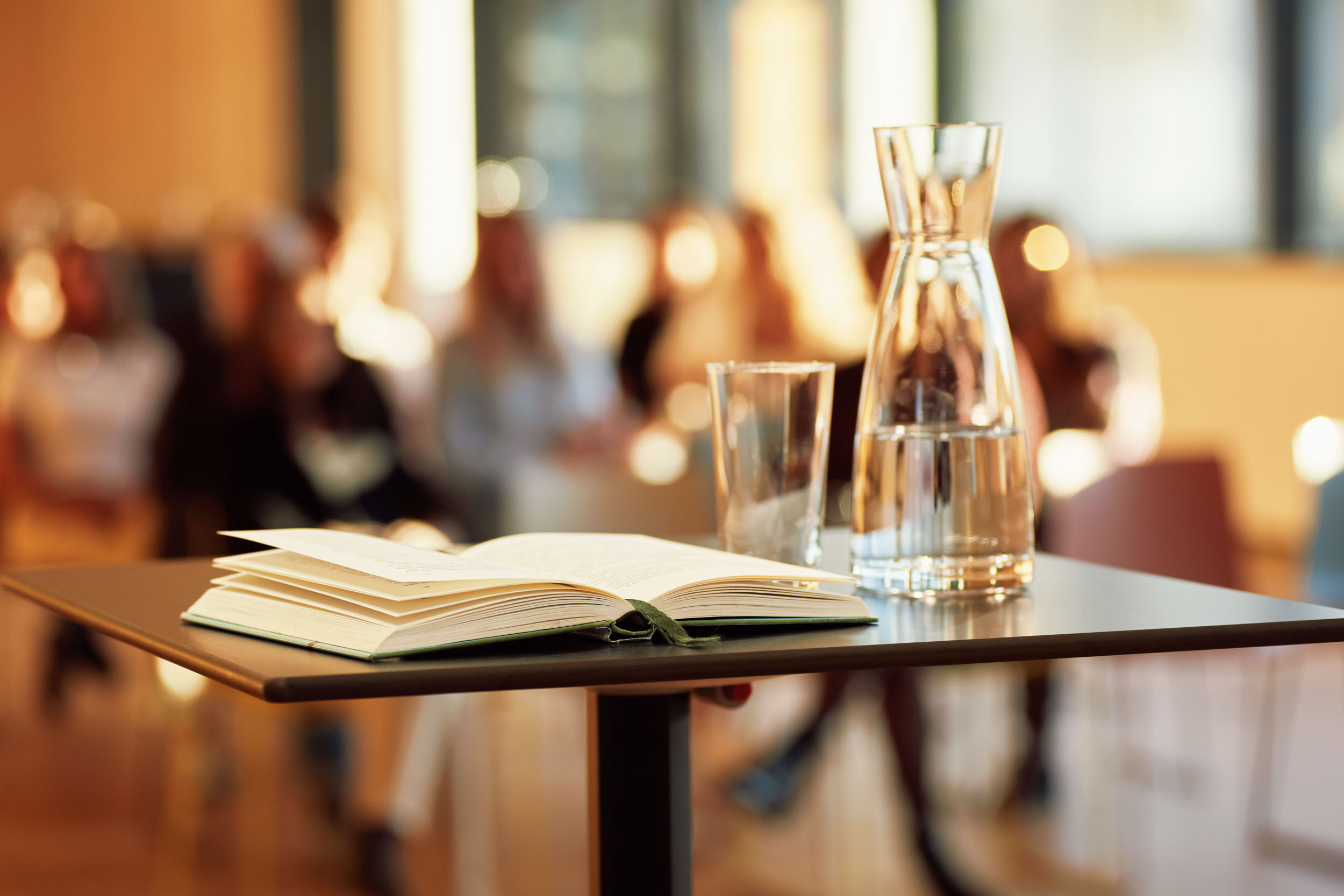 Die Stadtbibliothek Innsbruck bietet im Oktober zahlreiche Veranstaltungen bei freiem Eintritt.