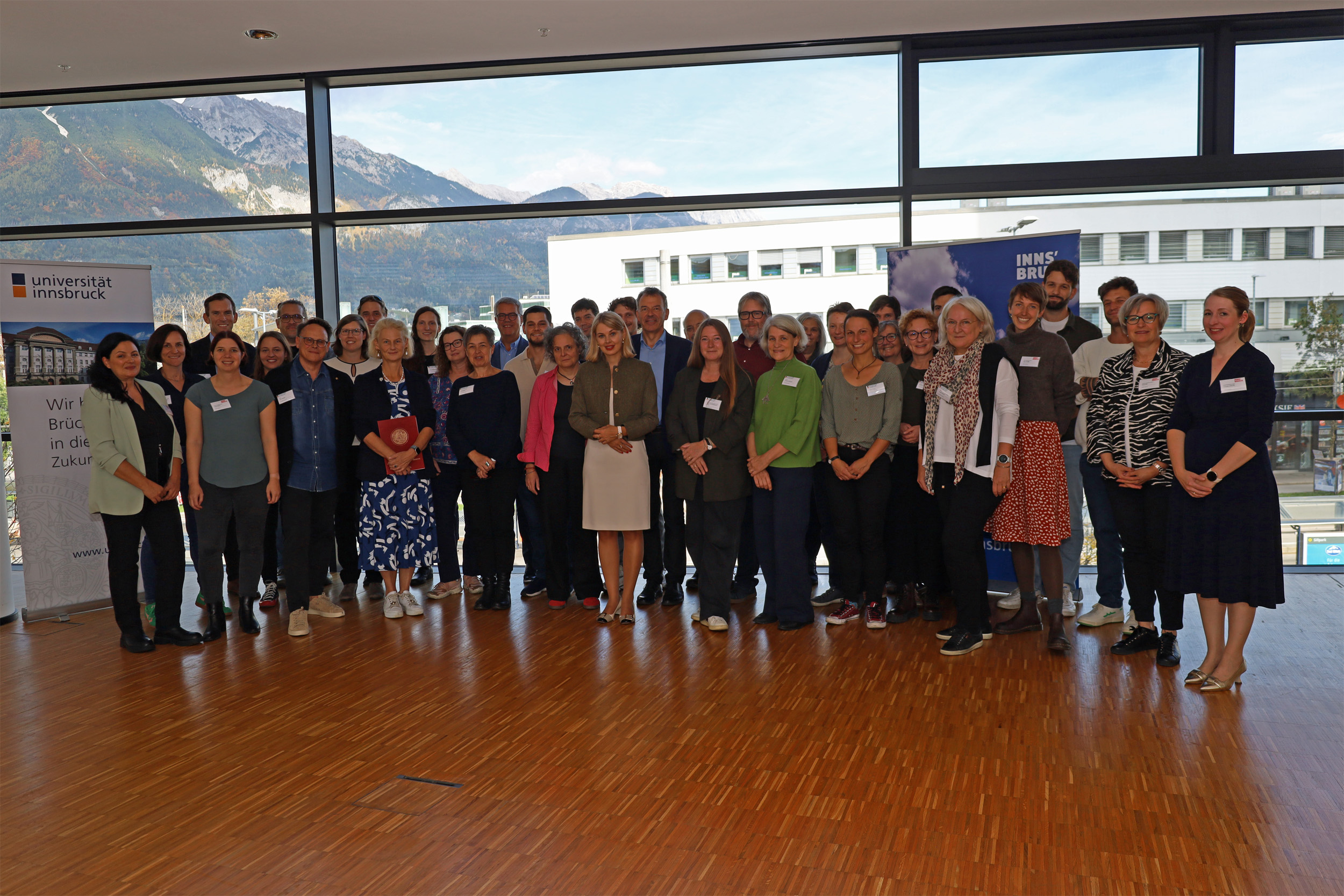 MitarbeiterInnen der Stadt sowie der Universität Innsbruck konnten beim Follow-Up-Workshop zur EUniverCities-Tagung zahlreiche Chancen für Kooperationen besprechen, weiterführende Treffen planen und die Zusammenarbeit vertiefen.