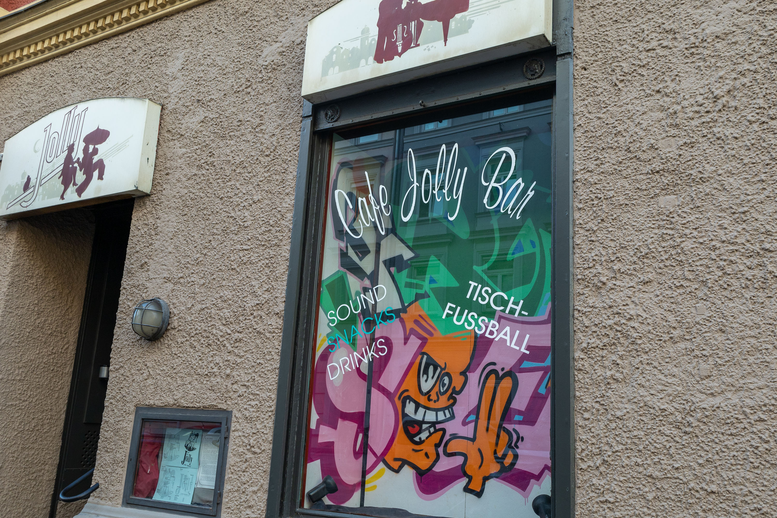 Rund acht Kunstwerke sind in ganzen Wilten ausgestellt, wie hier in der Müllerstraße von Künstler "Fresh".