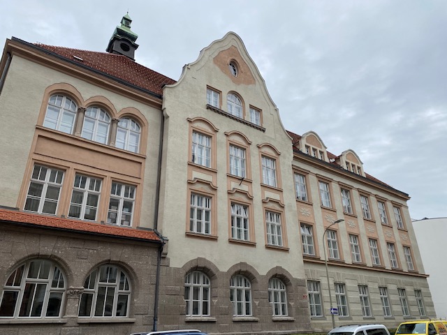 Die Mittelschule Ilse-Brüll-Gasse fördert mit ihrem Schwerpunkt kreative Talente. Der Tag der offenen Tür findet dort am Freitag, 17. Jänner 2025 statt.