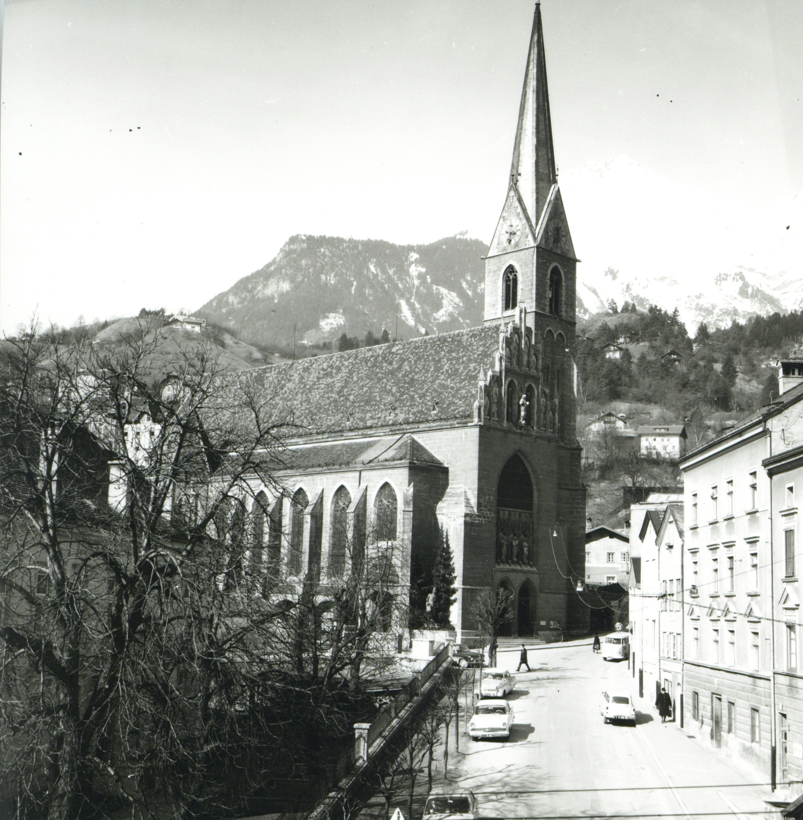 Das Ehepaar heiratete am 31. Dezember 1954 in der Innsbrucker Kirche St. Nikolaus. (Aufnahme Mitte des 20. Jahrhunderts)