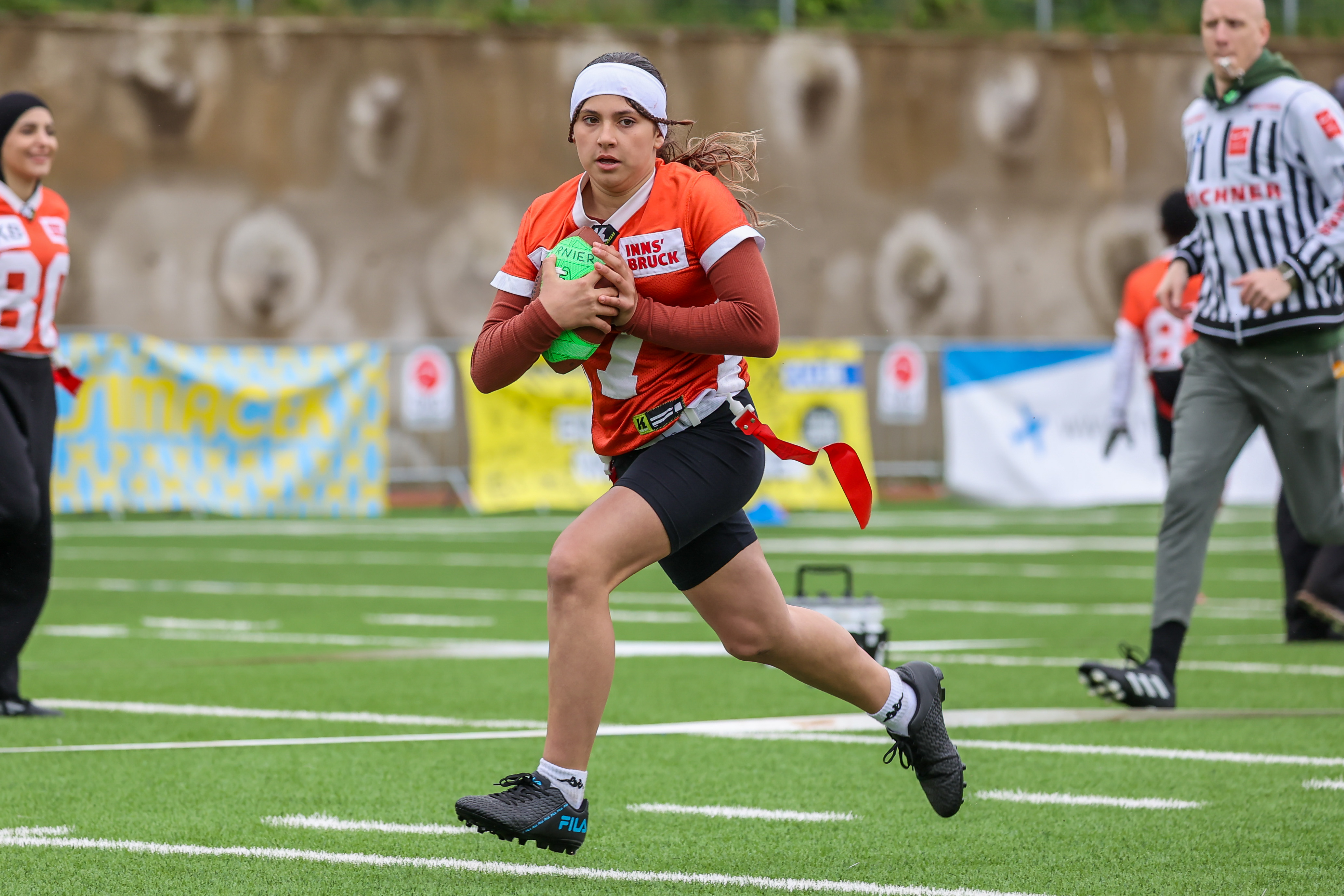 Etwa 220 Jugendliche der städtischen Mittelschulen nahmen am 12. Gameday der Flag Football Schülerliga teil. Die Sieger-Teams vertreten ihre Schulen beim Landesfinale am 19. Mai 2025 im American Football Zentrum.