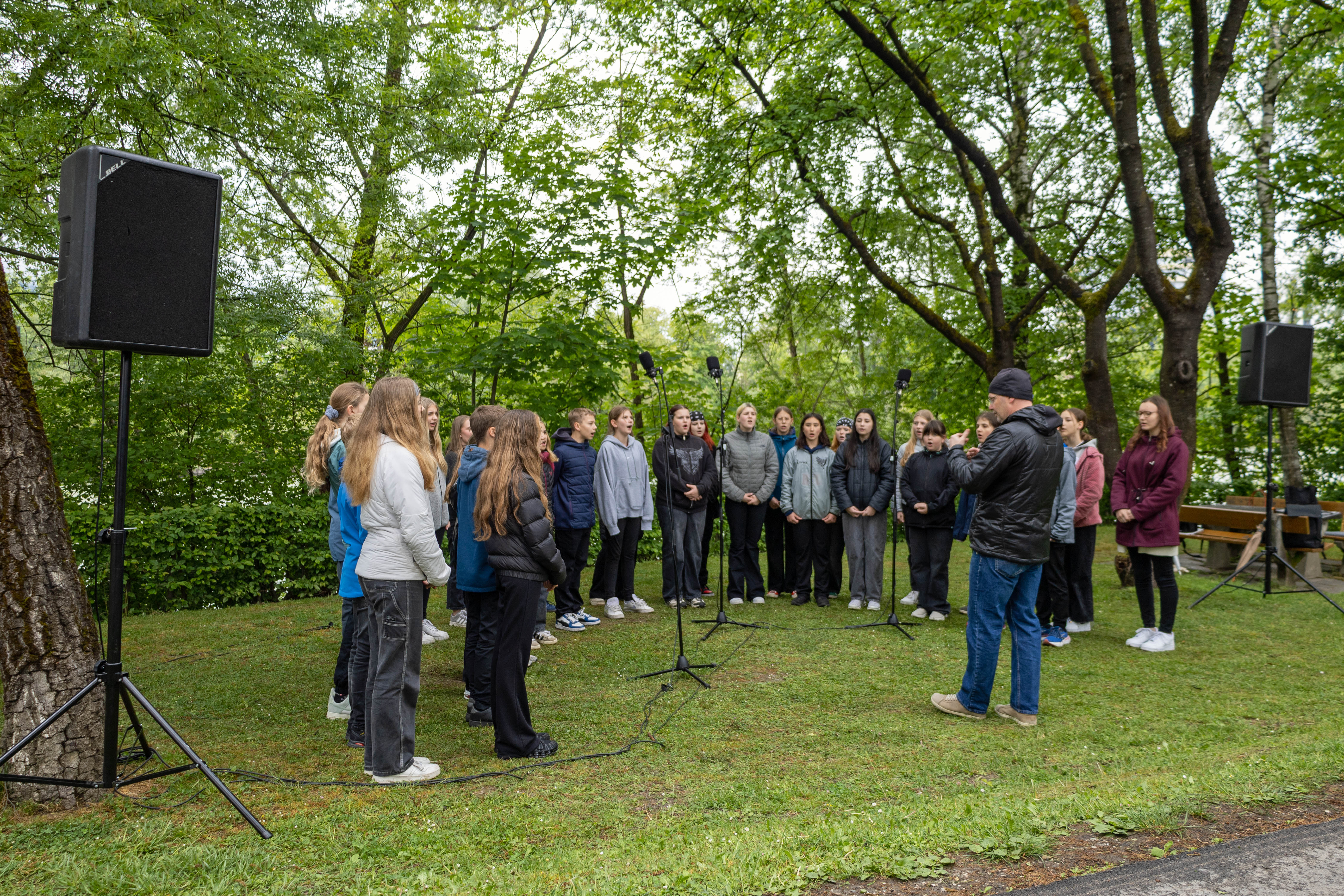 Der Chor der Musikmittelschule sorgte für musikalische Begleitung.
