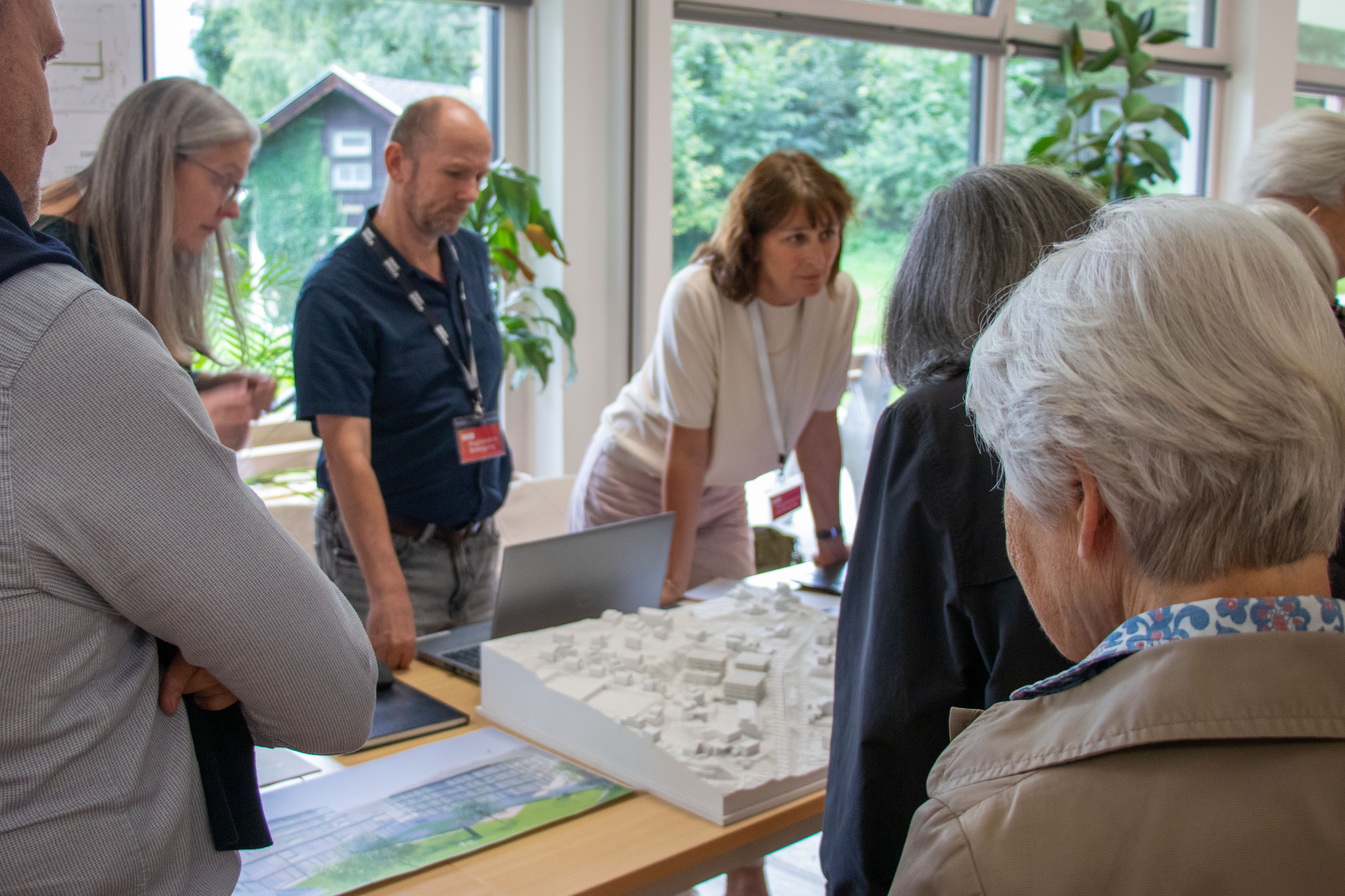 Beim Infotermin auf der Hungerburg am 16. September war das Interesse an den geplanten Bauprojekten groß.