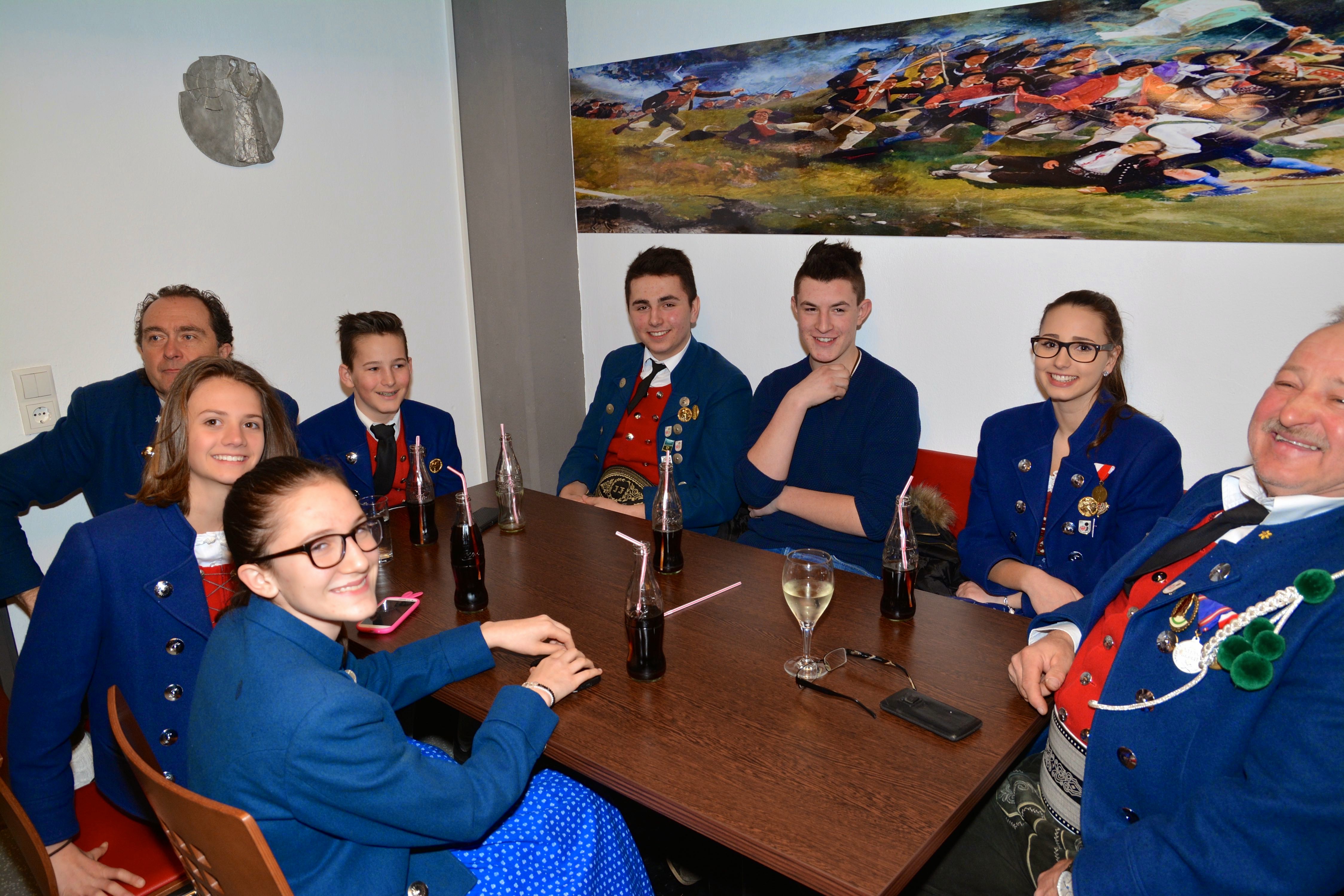 42 Kinder nahmen am Skirennen, und 58 am BAON-Königskettenschießen 2015 teil. Die Siegerehrungen dazu fanden im Schützenheim der Schützenkompanie Allerheiligen statt. Vizebürgermeister Christoph Kaufmann gratulierte herzlich.