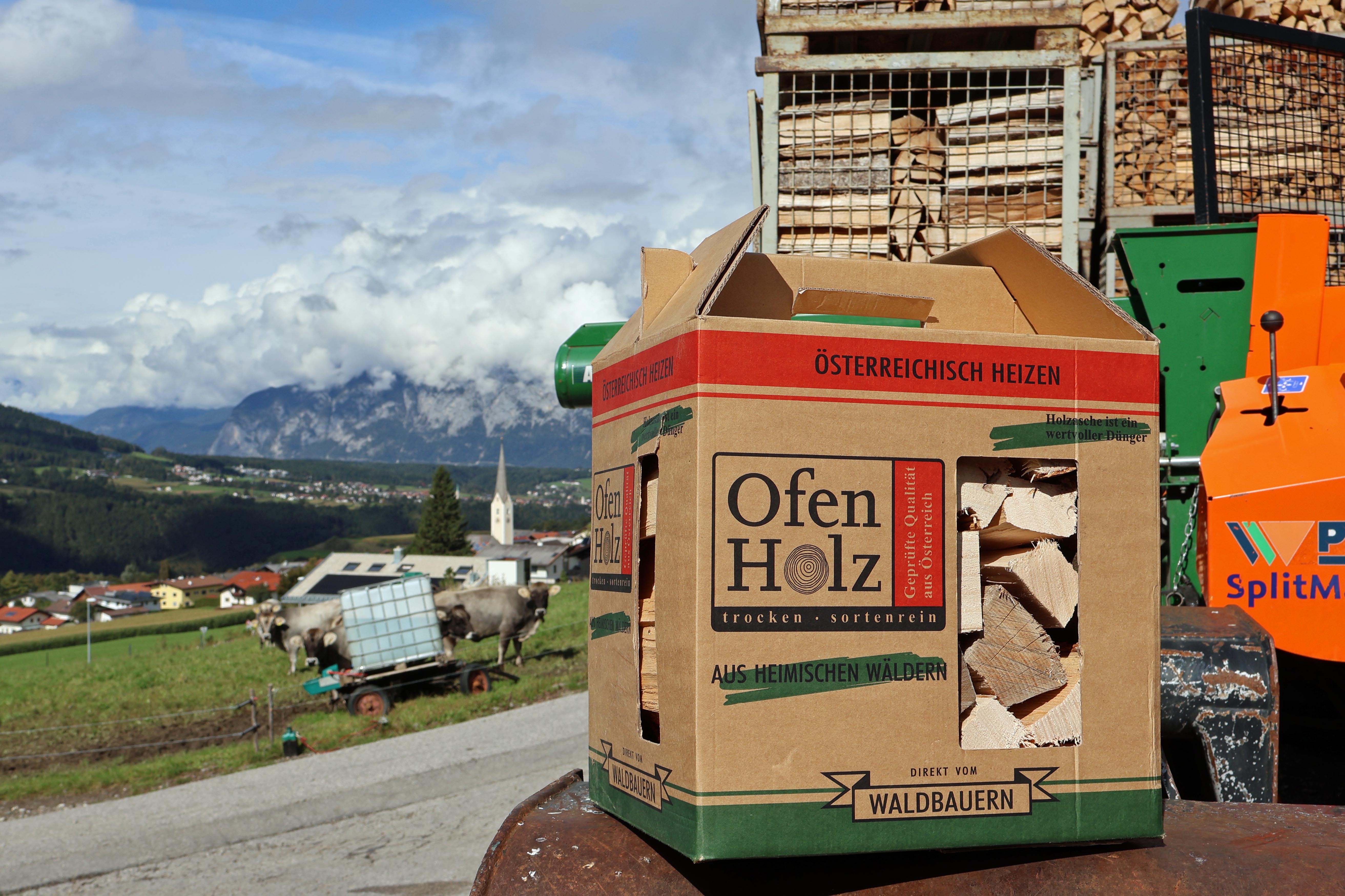 Pro Antrag kann Holz im Wert von 150 Euro bezogen werden, was 15 Kartons à 10 Kilo entspricht.