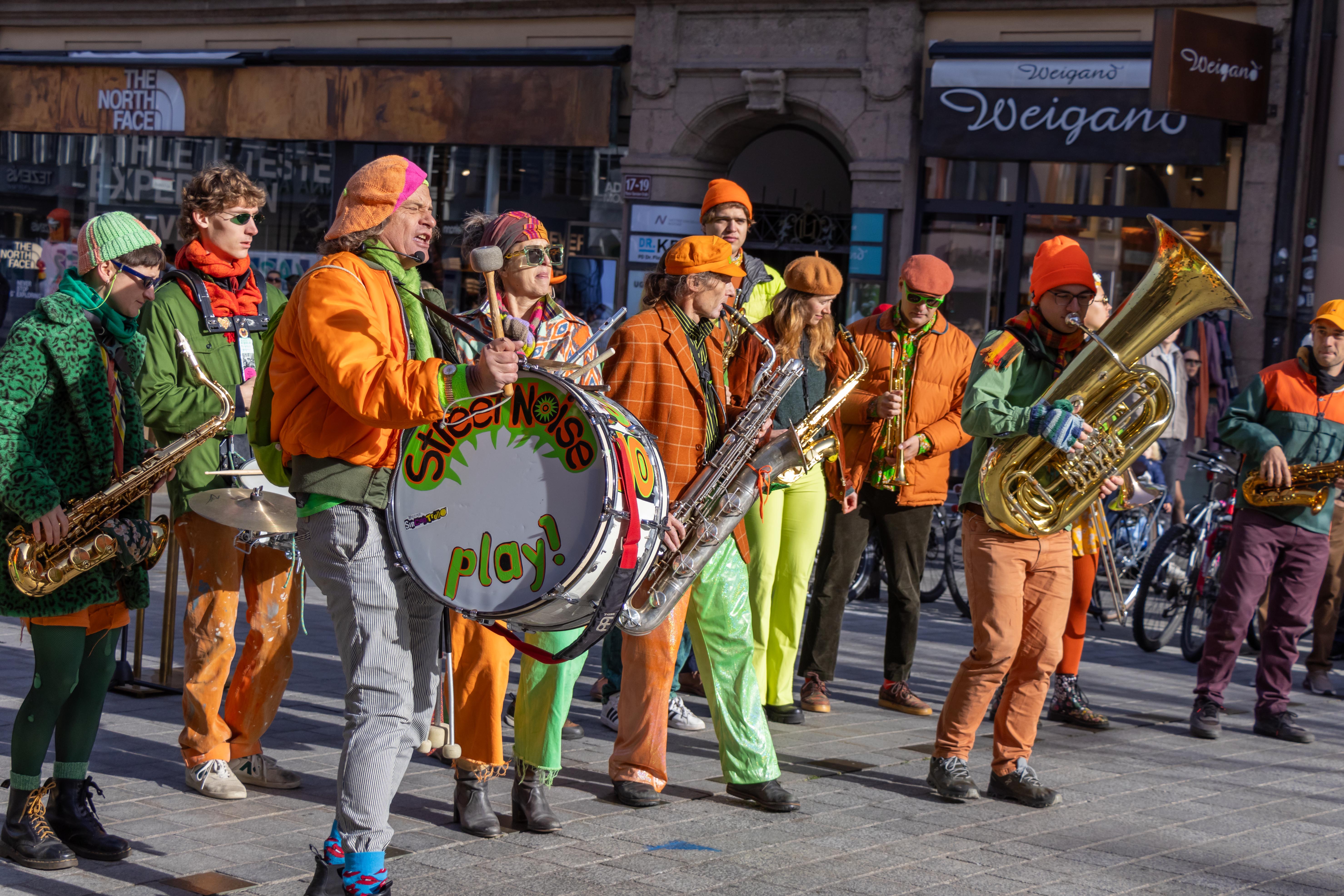 Musik im öffentlichen Raum: Das Innsbrucker StreetNoise Orchestra erhielt den mit 10.000 Euro dotierten Preis.