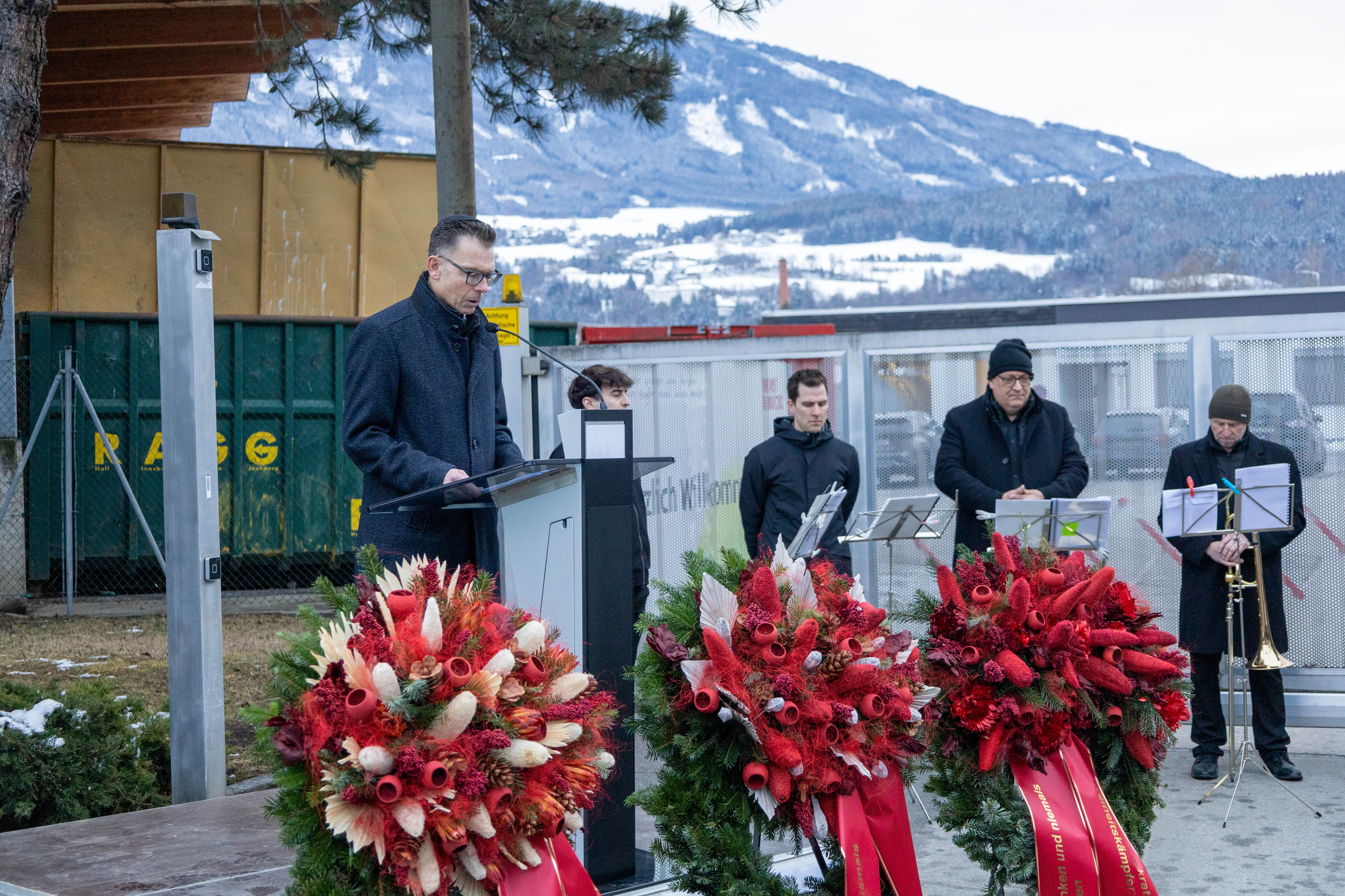 Vizepräsident Dietmar Shimon Gstrein sprach für die Israelitische Kultusgemeinde für Tirol und Vorarlberg.