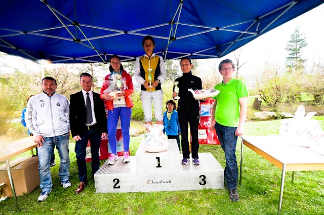 Beim Peerhoflauf 2015 zeigten die motivierten TeilnehmerInnen, dass Innsbruck eine Stadt der LäuferInnen ist. Bei der Siegerehrung gratulierte Vizebürgermeister Christoph Kaufmann ganz herzlich allen SiegerInnen.