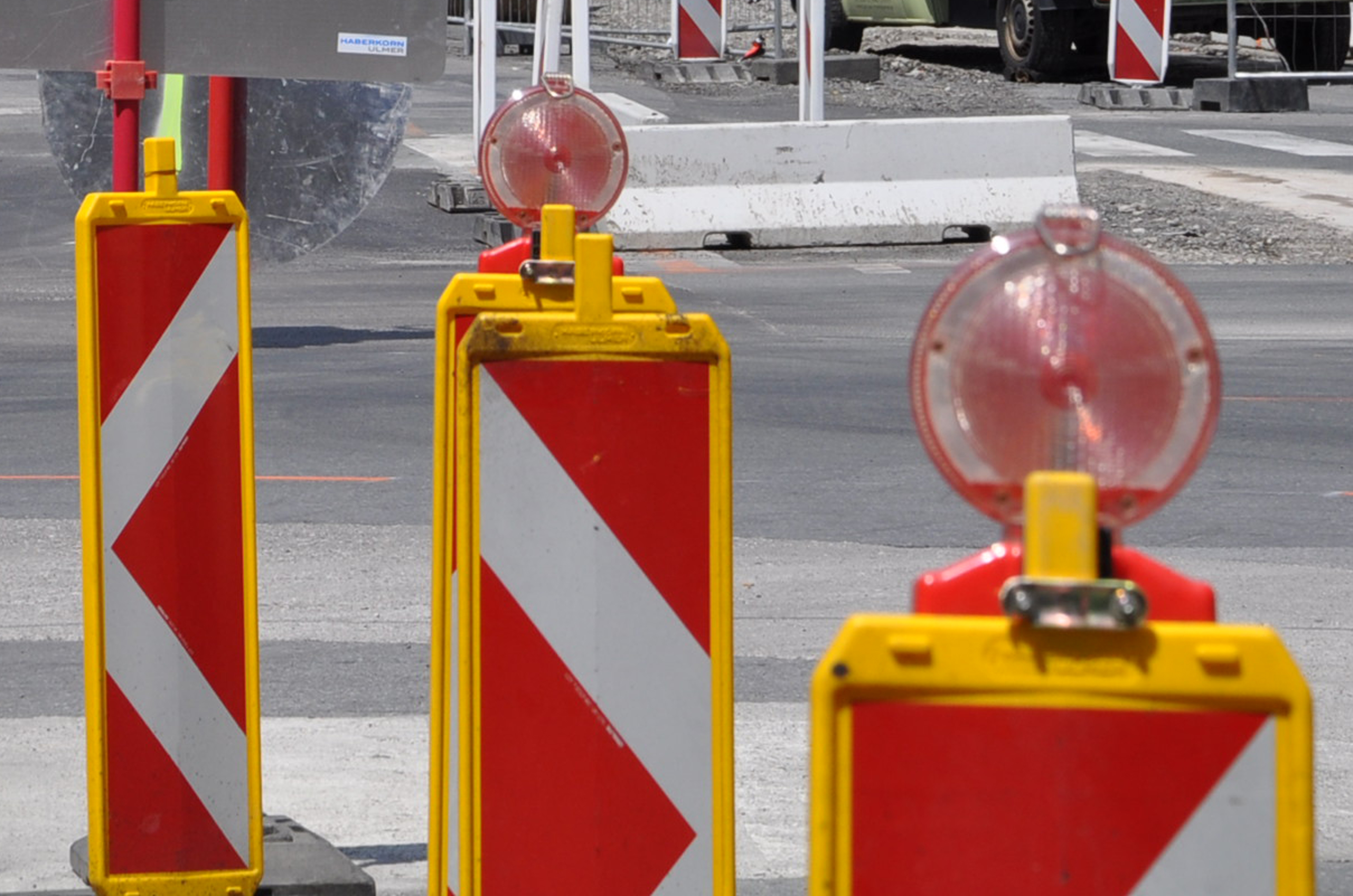 Aufgrund von Asphaltierungsarbeiten wird die Höhenstraße im Haltestellenbereich Plattenhof in der Nacht von 6. und 7. Mai gesperrt.