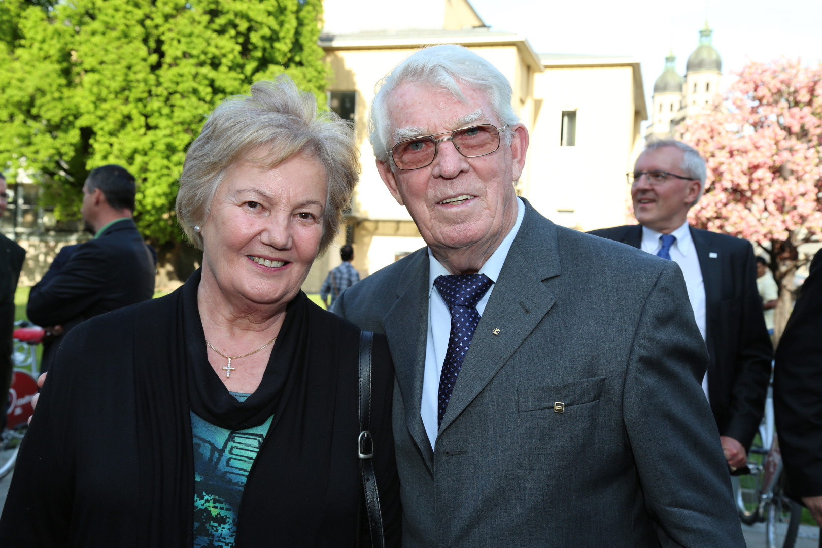 Landesüblicher Empfang bei der Kaiserlichen Hofburg anlässlich der Verleihung des Kaiser-Maximilian-Preises 2015 an Mercedes Bresso