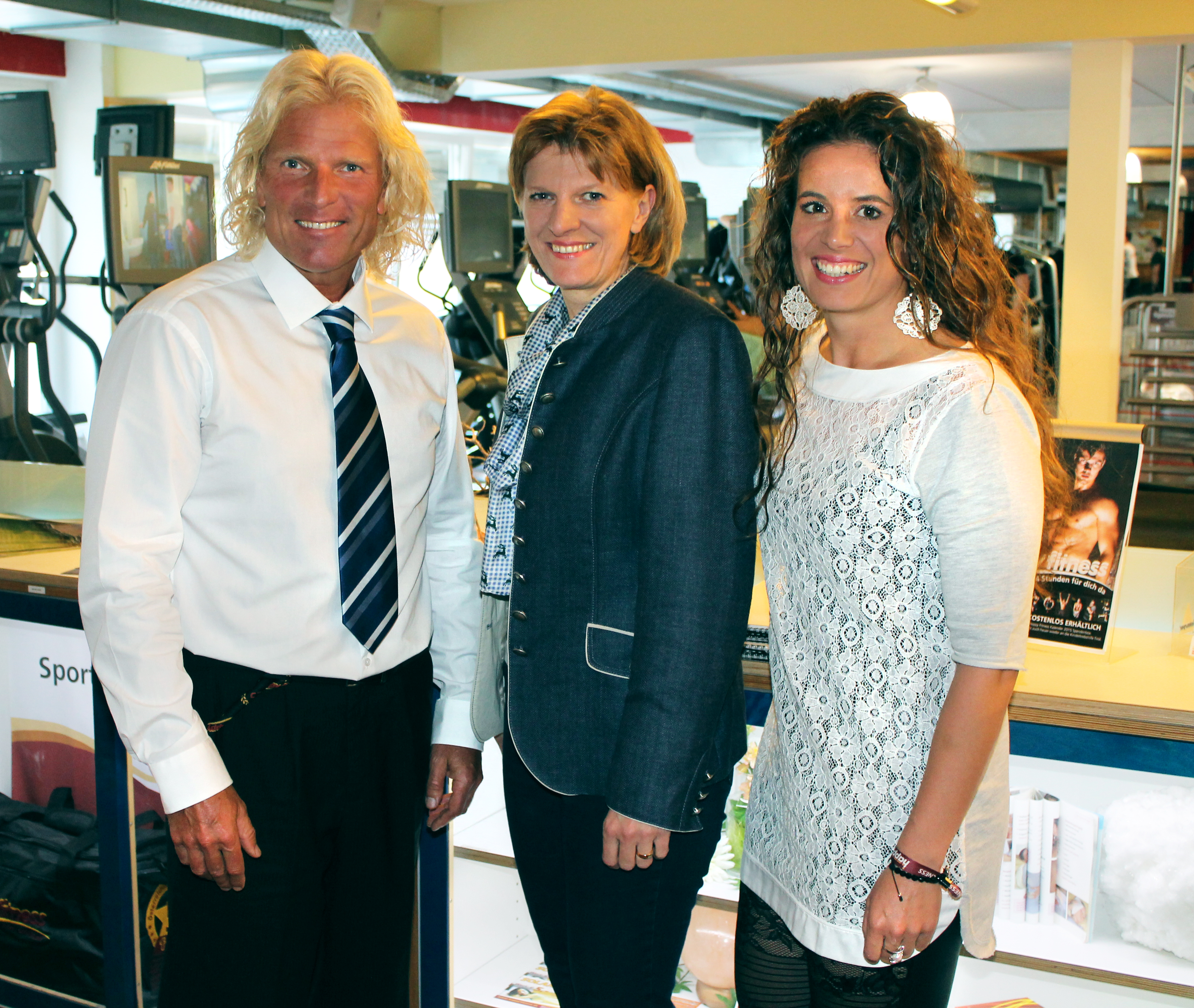 Gerhard Stadler und Marketingleiterin Stephanie Holzer führten Innsbrucks Stadtoberhaupt, Bürgermeisterin Christine Oppitz-Plörer, durch ihren "Fitnesstempel" am Mitterweg.