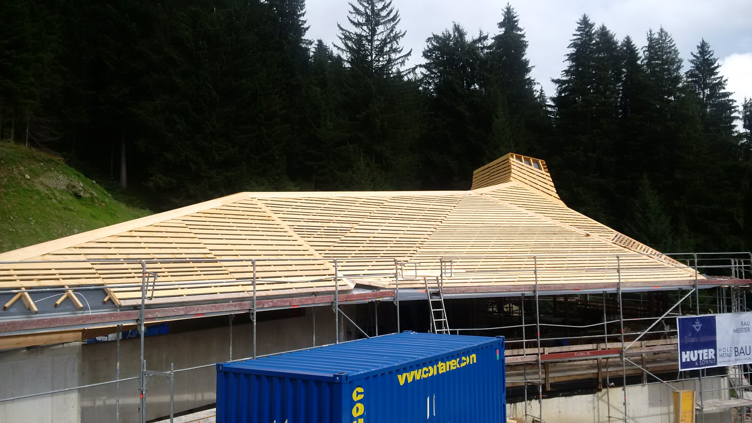 Der Bau der neuen Umbrückler Alm schreitet kontinuierlich voran. Die Eröffnung wird mit Ende des Jahres stattfinden.